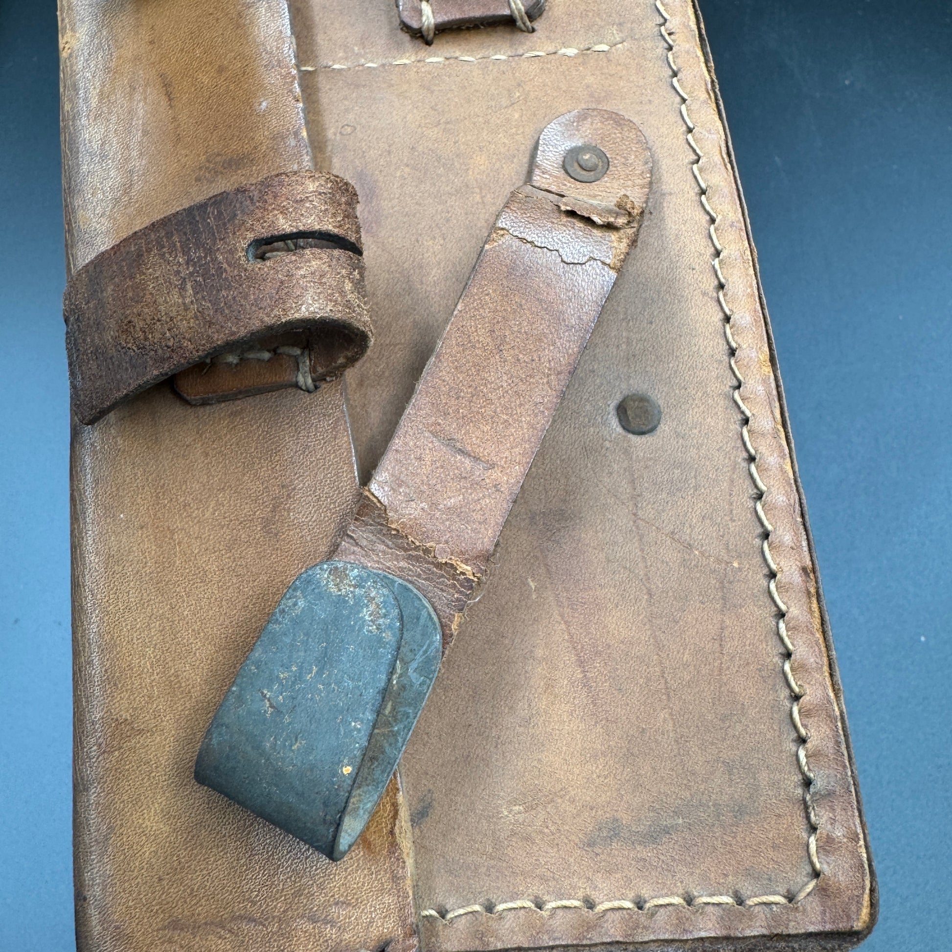 WW2 original artifact – D.R.K. LEATHER MEDICAL FIRST AID BAG – interior page