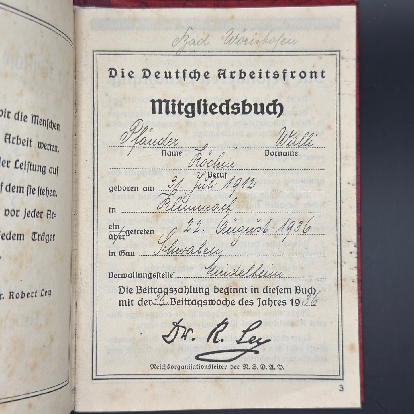 WW2 original artifact – Duetsche Arbeitsfront Mitgliedbuch Walli Pfänder – interior detail