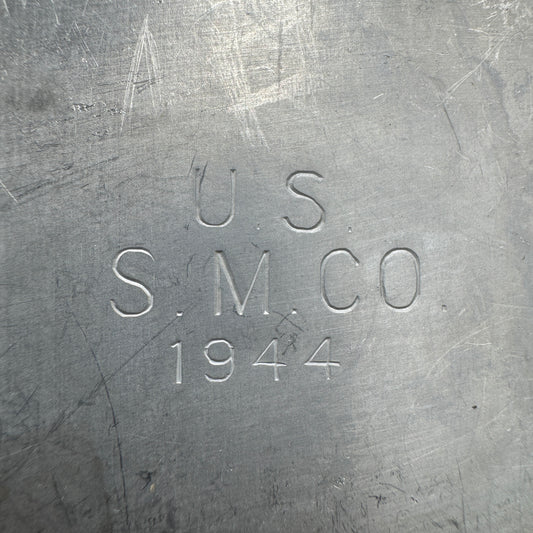 WW2 original artifact – WW2 US canteen 1944 – interior detail