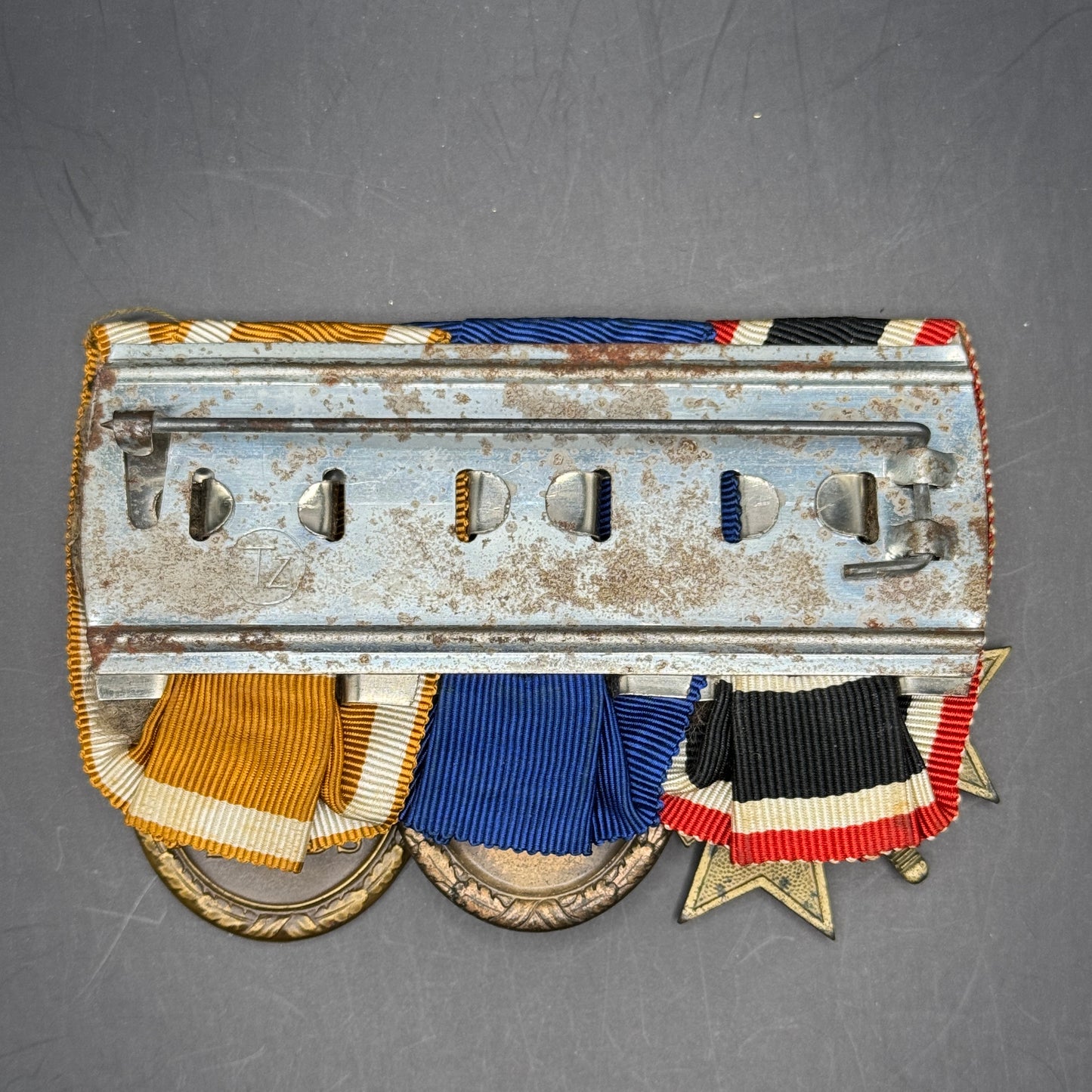 WW2 original artifact – 3-er Spange KVK2, RAD, Westwall with box – interior page