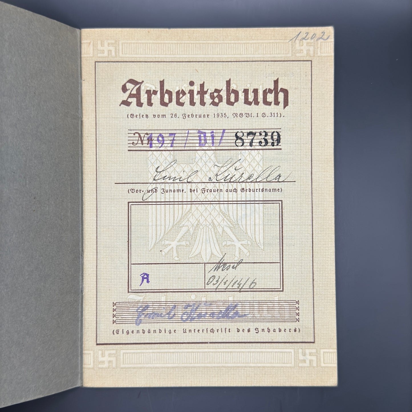 WW2 original artifact – Arbeitsbuch Farmer – interior detail