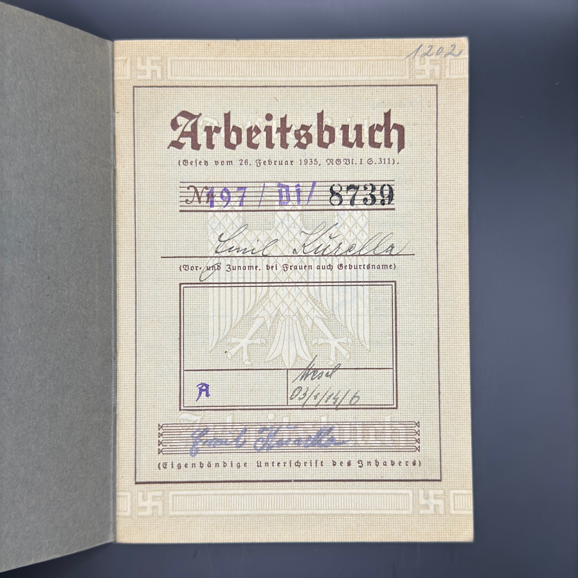 WW2 original artifact – Arbeitsbuch Farmer – interior detail