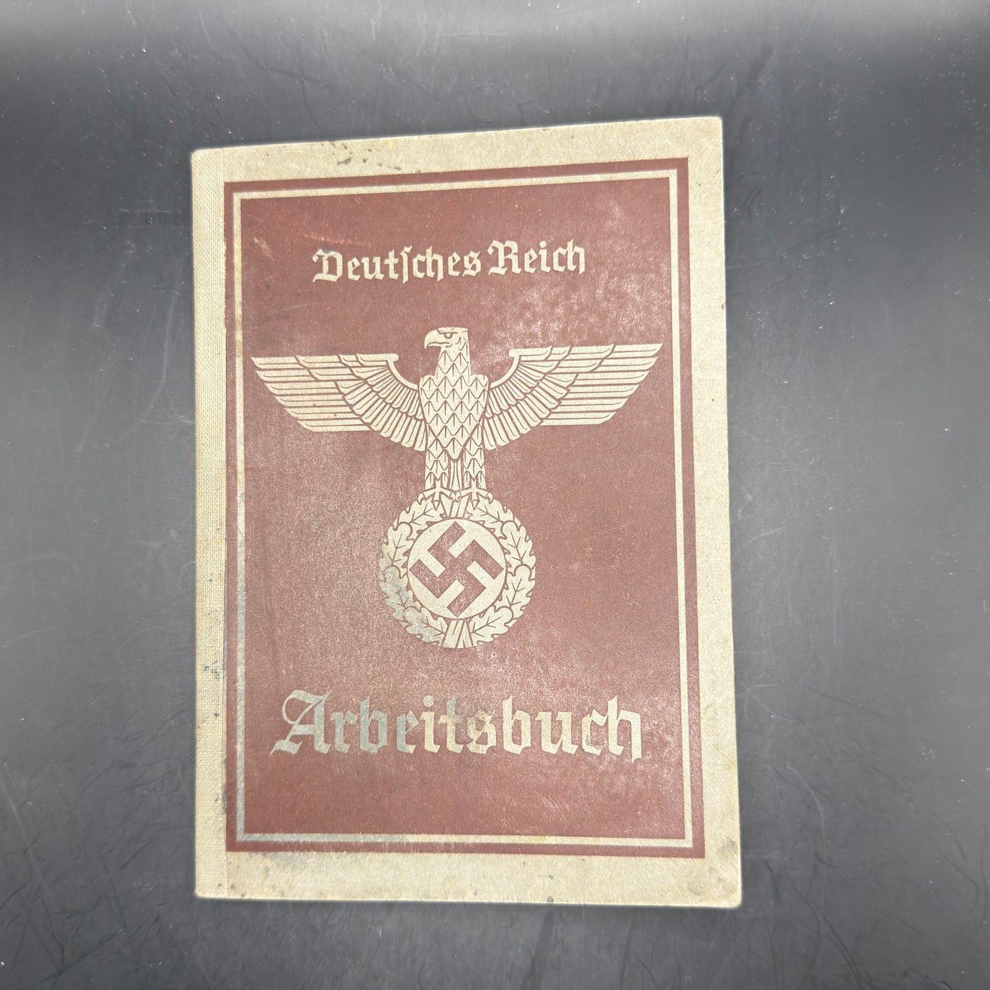 WW2 original artifact – Arbeitsbuch + Ausweiskarte Kindergärtnerin NSDAP – interior detail