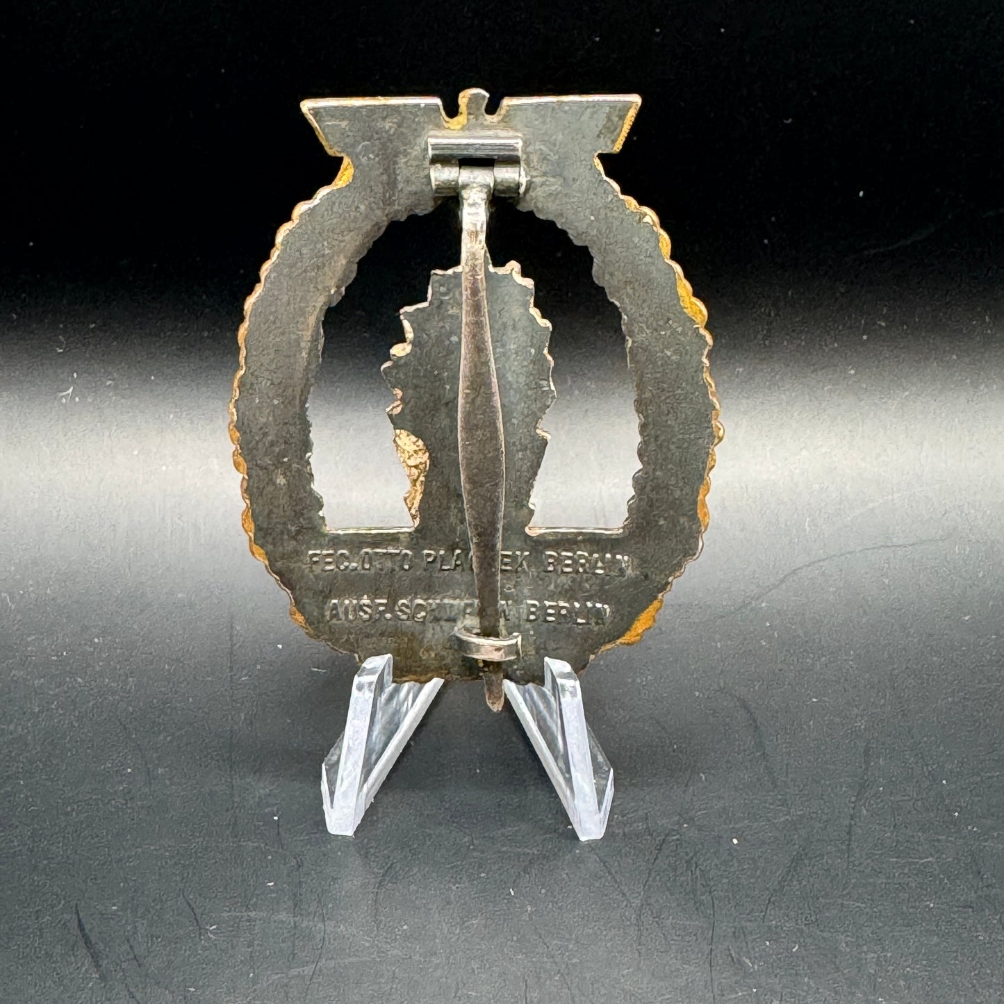 WW2 original artifact – Minensucher Abzeichen Buntmetal – interior detail