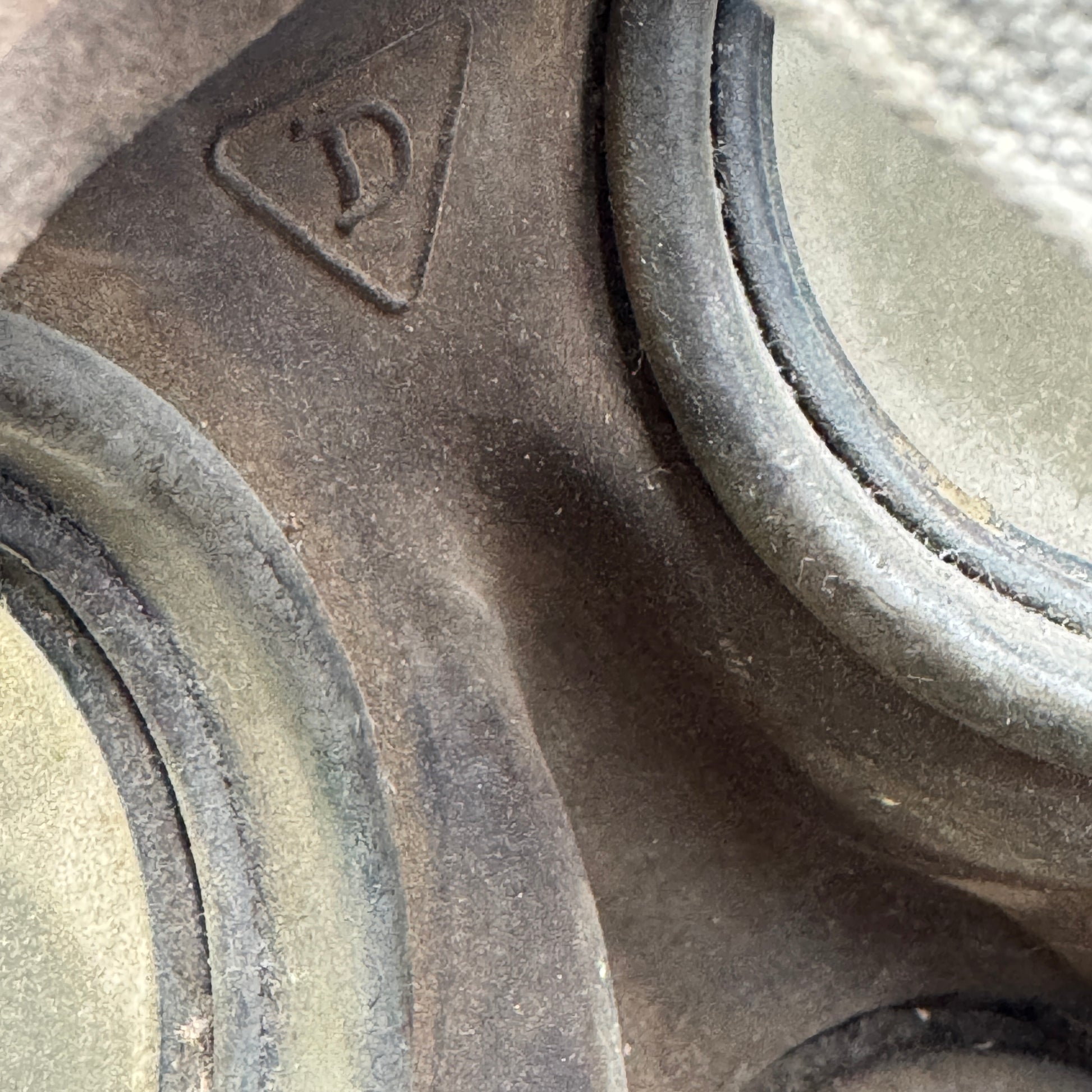 WW2 original artifact – German Gassmask with canister – interior page