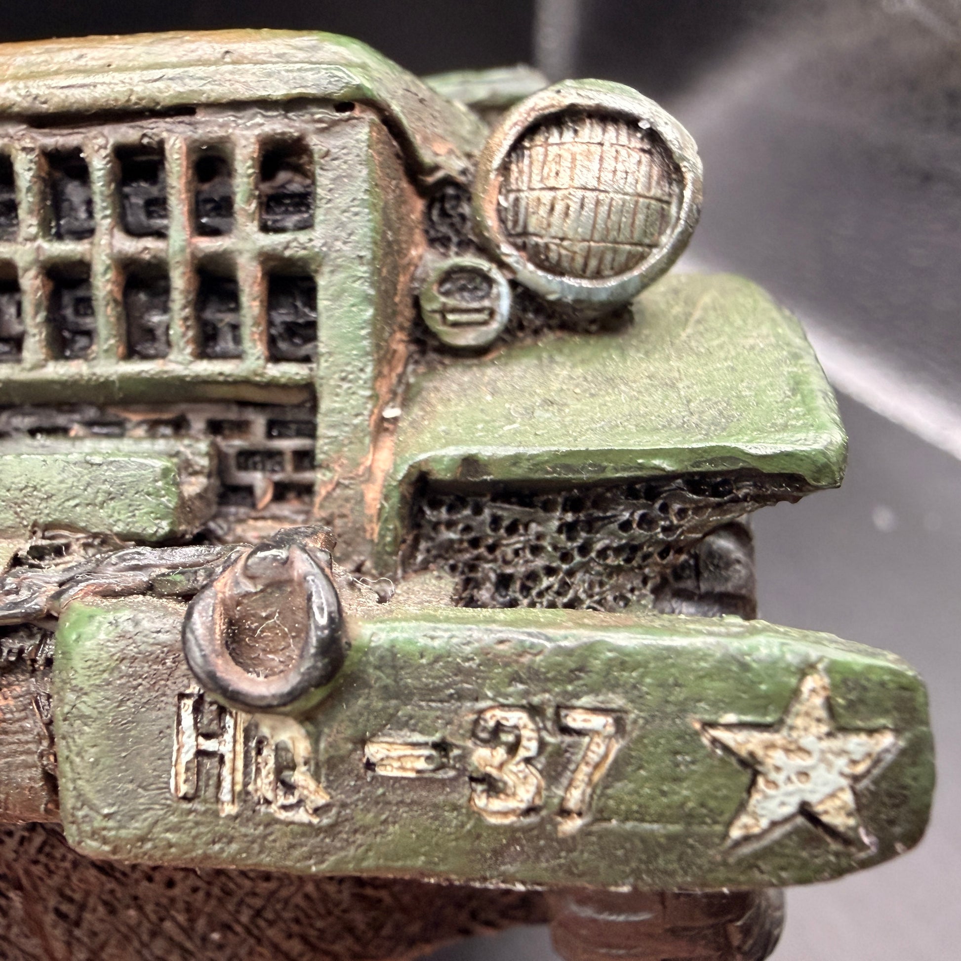 WW2 original artifact – 2x WW2 U.S. Resin Vehicles – by P.I.S.C. – Mint Condition – interior page