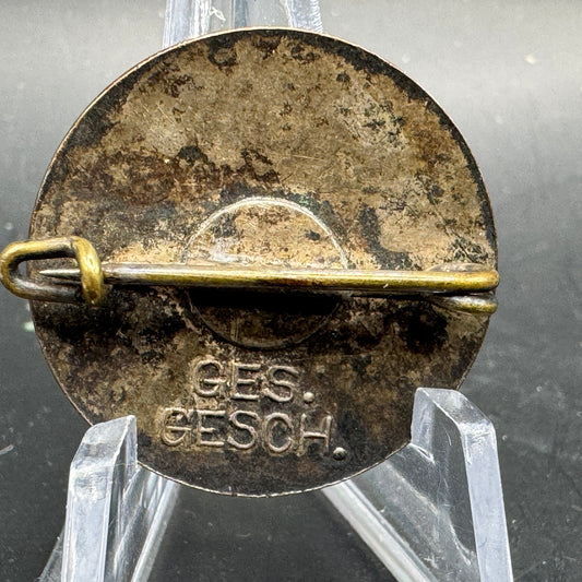 WW2 original artifact – Early Partei Abzeichen NSDAP 23,4mm – interior detail
