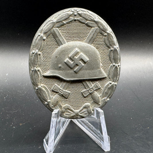 WW2 original artifact – Verwundeten Abzeichen Silber (Silver Wound Badge) – AxisArtifacts