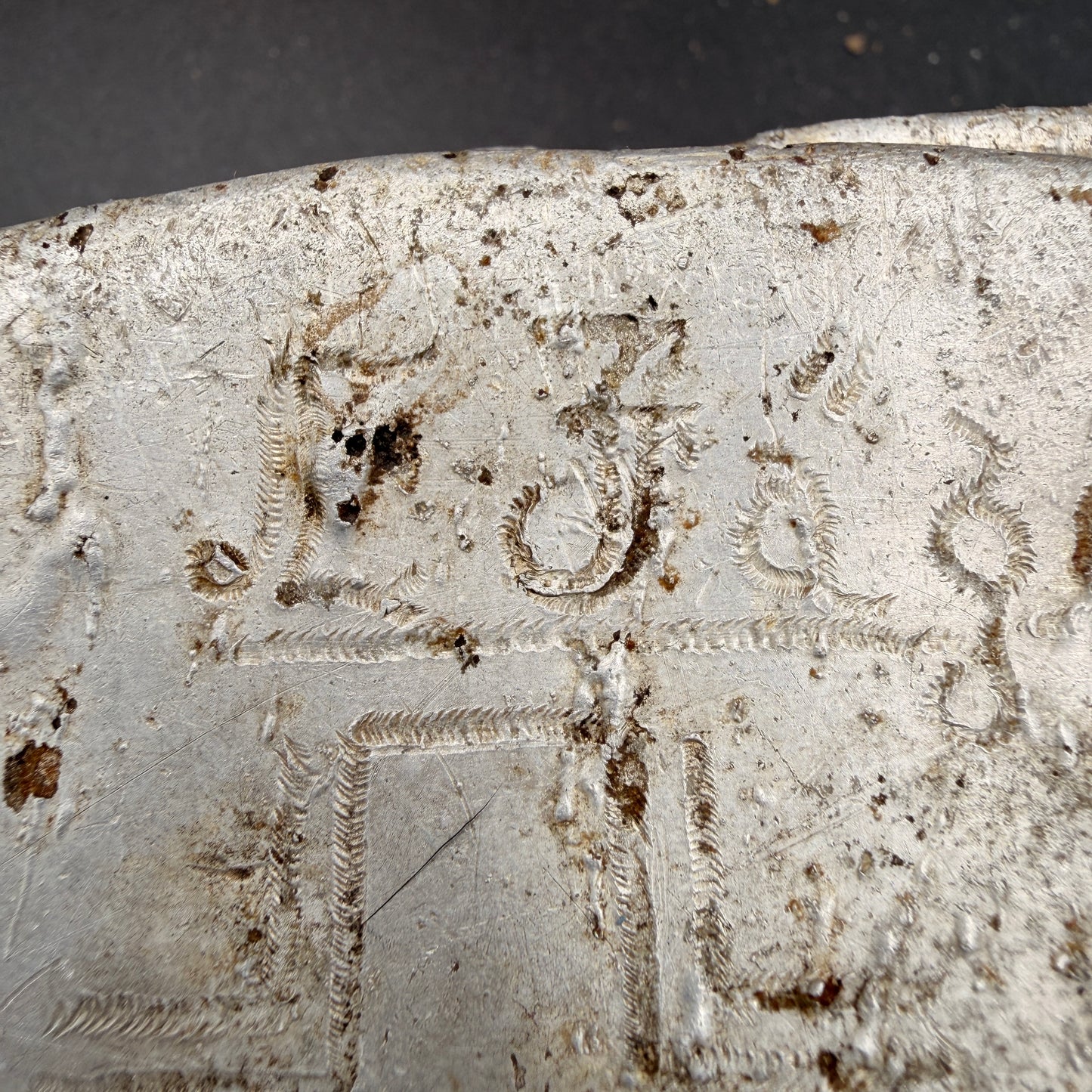 WW2 original artifact – German messkit lid with insription "Jäger" – interior page