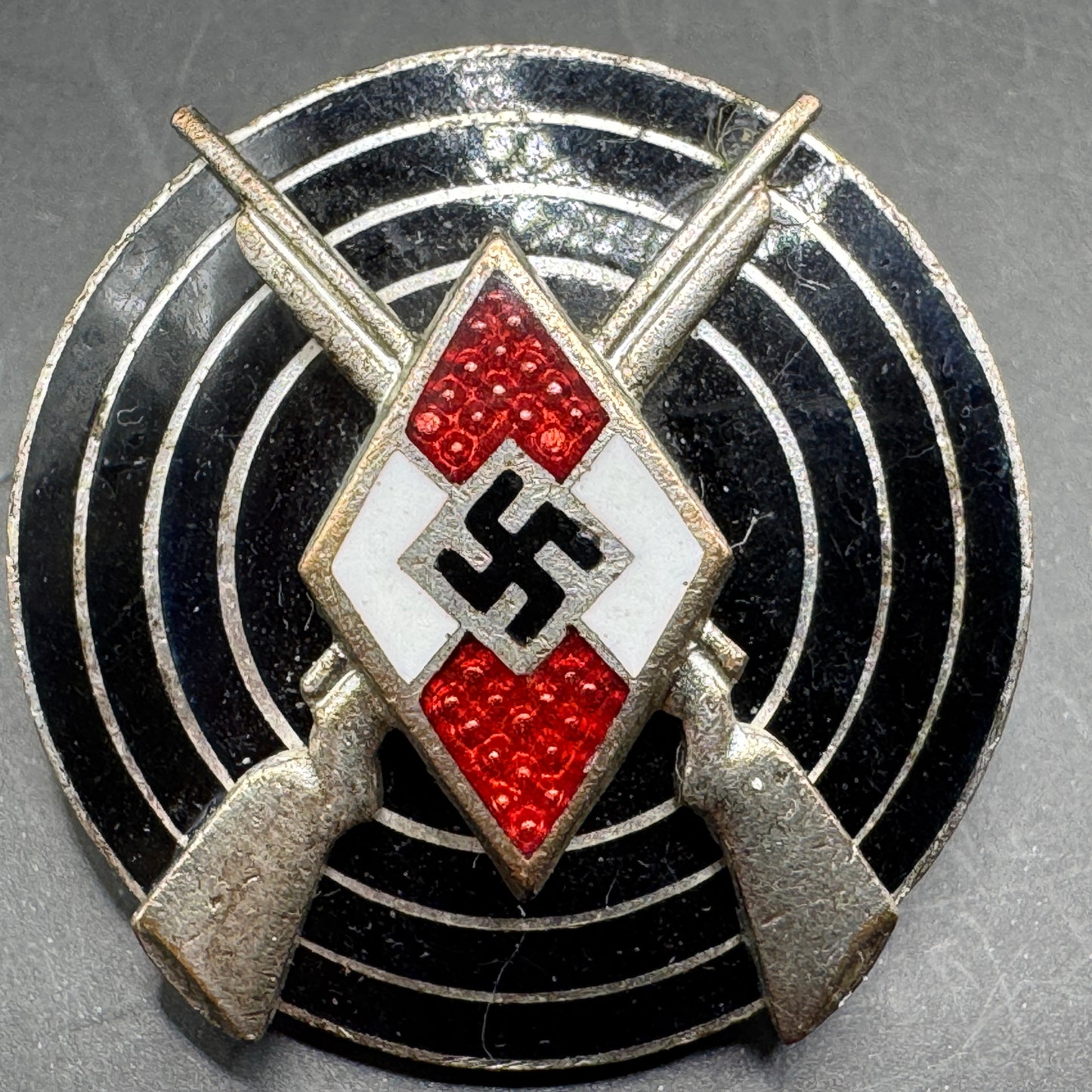 WW2 original artifact – Hitler Jugend Schiessauszeichnung für Scharfschützen M1/77 – AxisArtifacts