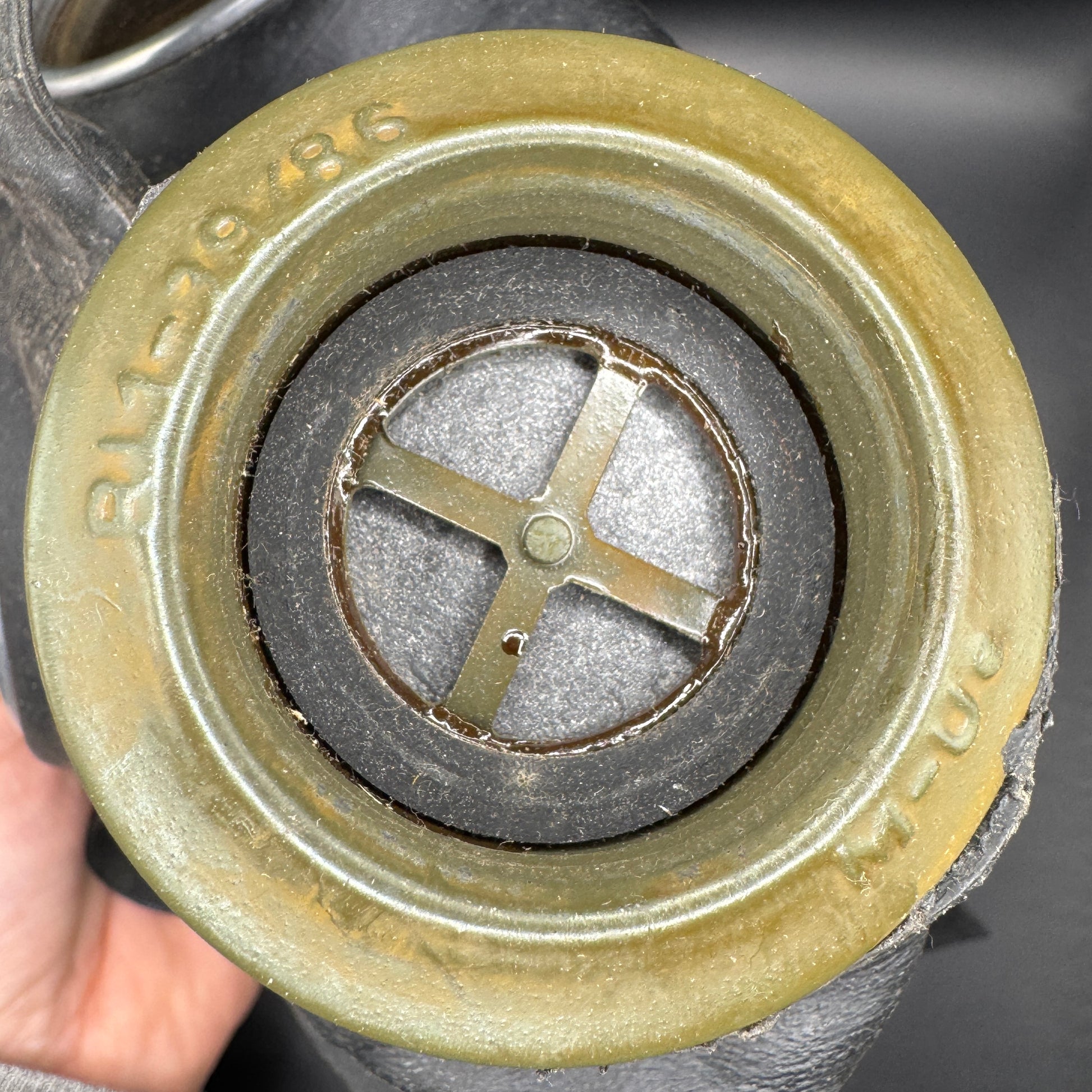 WW2 original artifact – VM40 Volksgasmaske Luftschutz – interior title page