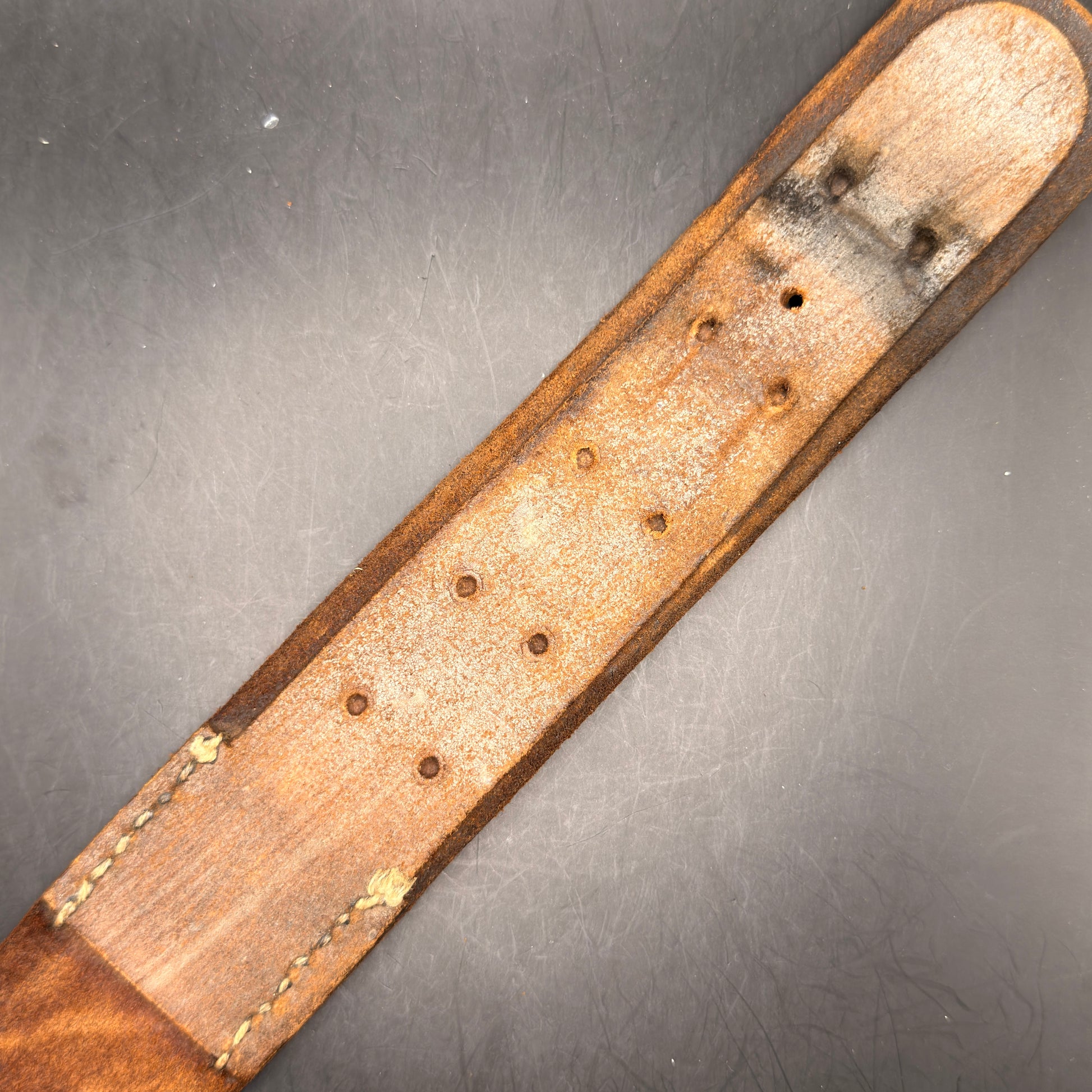 WW2 original artifact – Belt buckle & belt Frontheil – Stahlhelm Bund – interior page