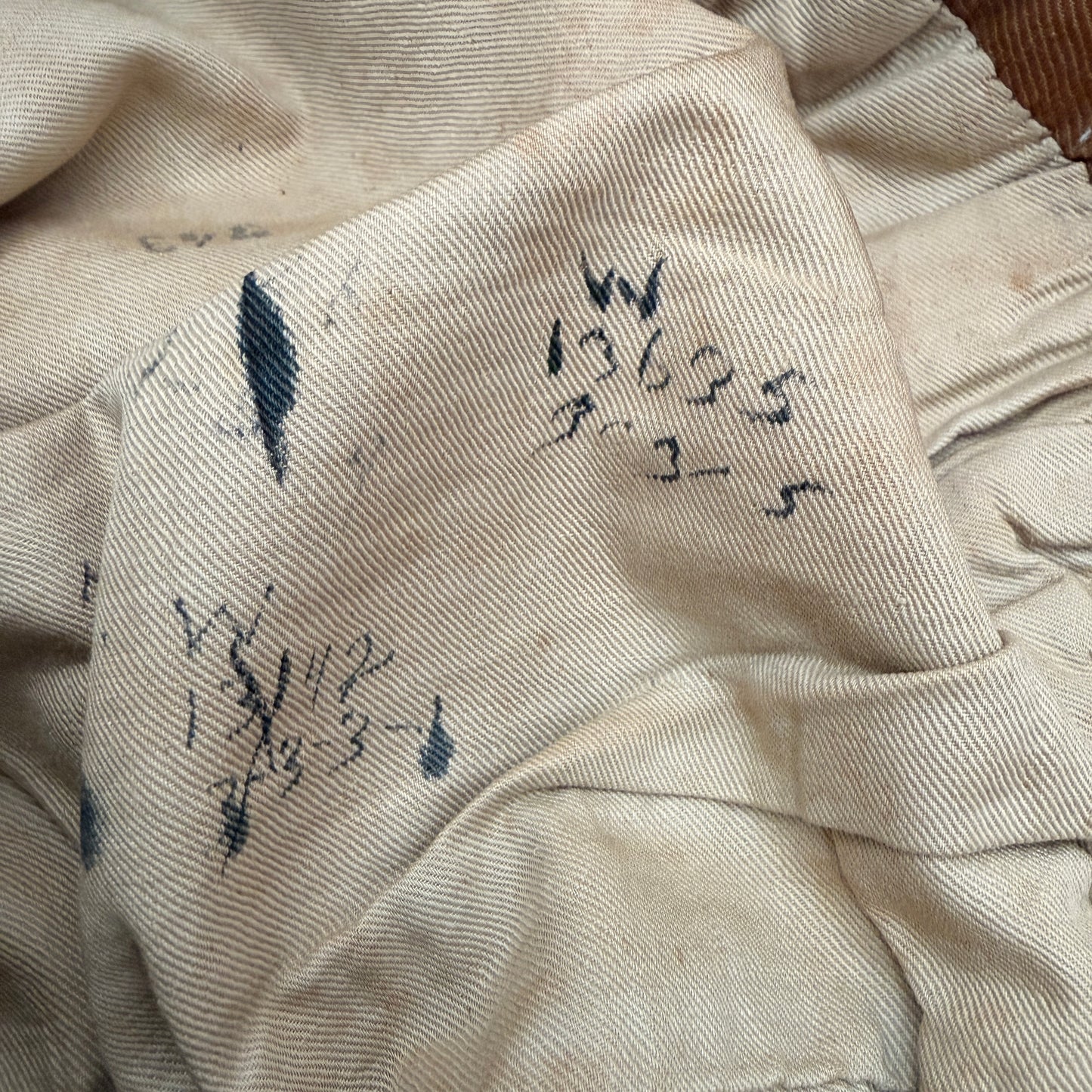 WW2 original artifact – WWI U.S. Army Ordnance Officer Tunic – 1st Lt., 4 Campaign Stars, Overseas – interior page