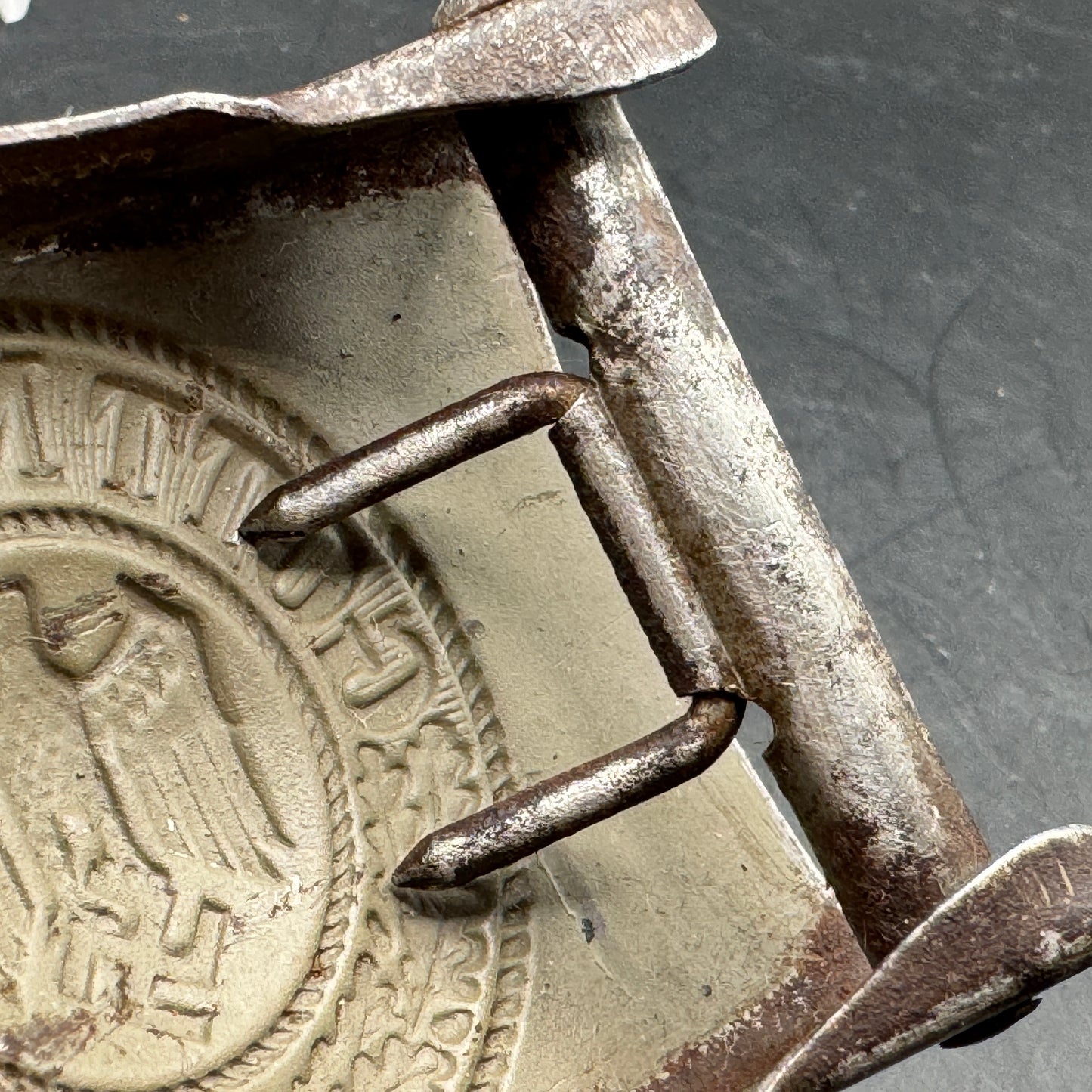 WW2 original artifact – Wehrmacht steel buckle Brüder Schneider – interior title page