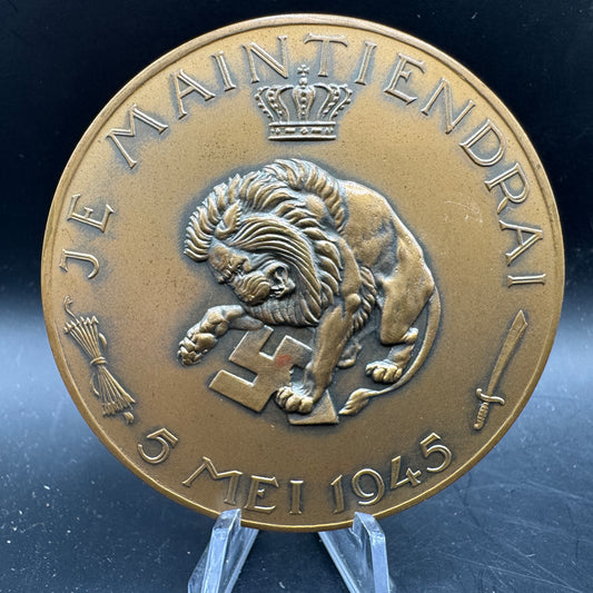 WW2 original artifact – Commemorative Table Medal For Liberation From German Occupation, May 5, 1945 – AxisArtifacts