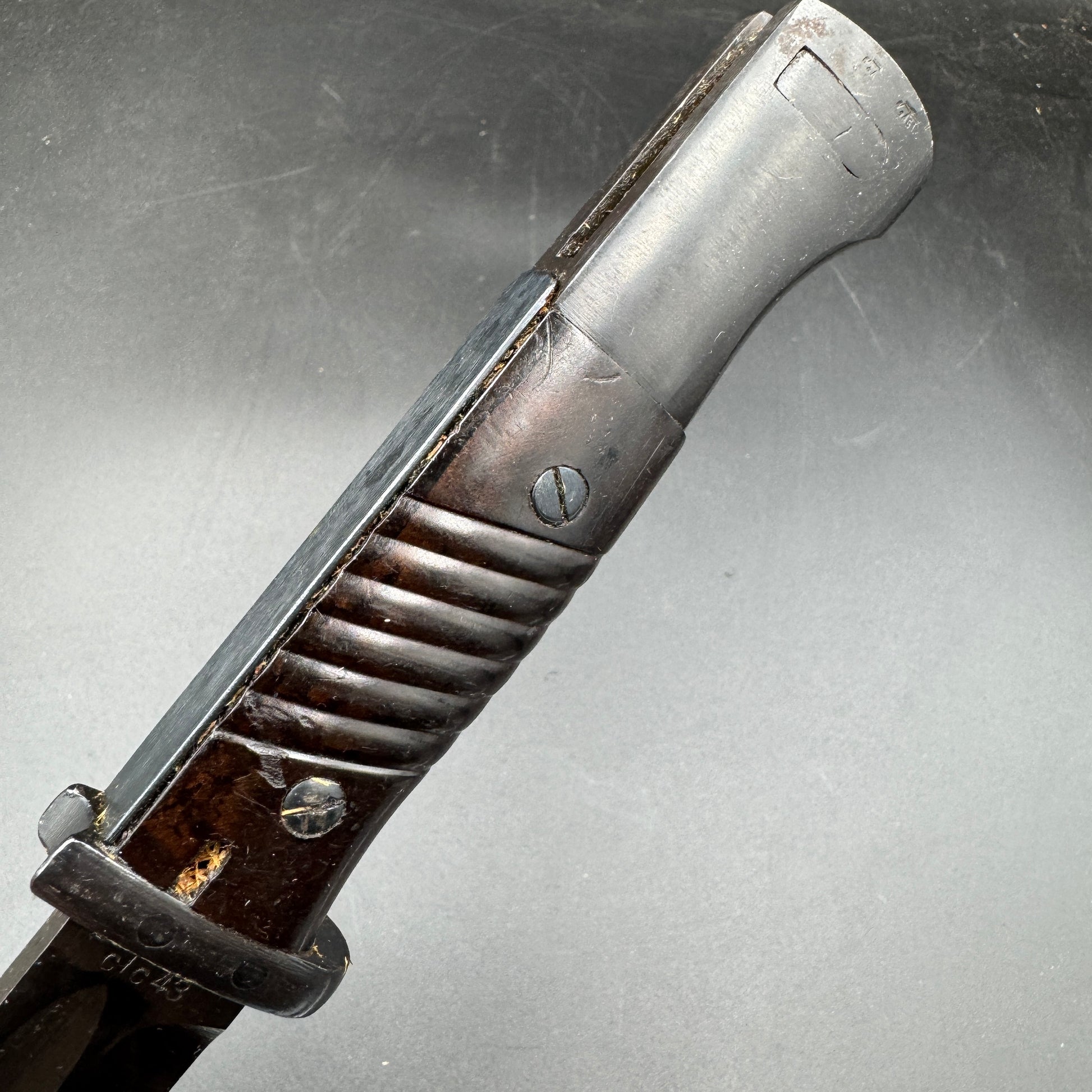 WW2 original artifact – Almost Mint K98 Bayonet with frog – interior title page