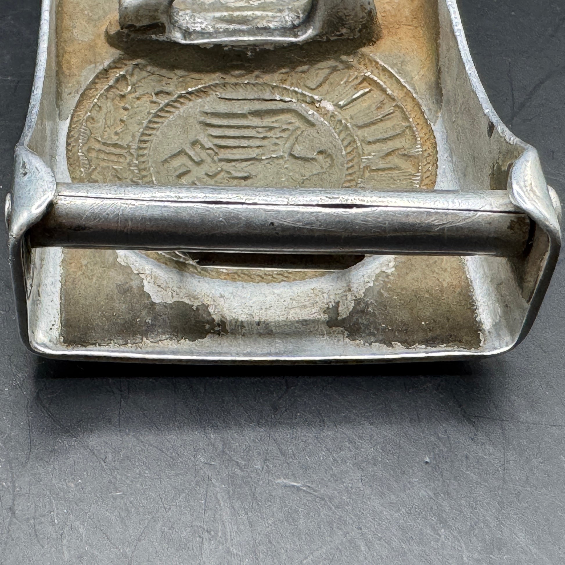 WW2 original artifact – Alumunium Heer Buckle with matching black belt – interior page