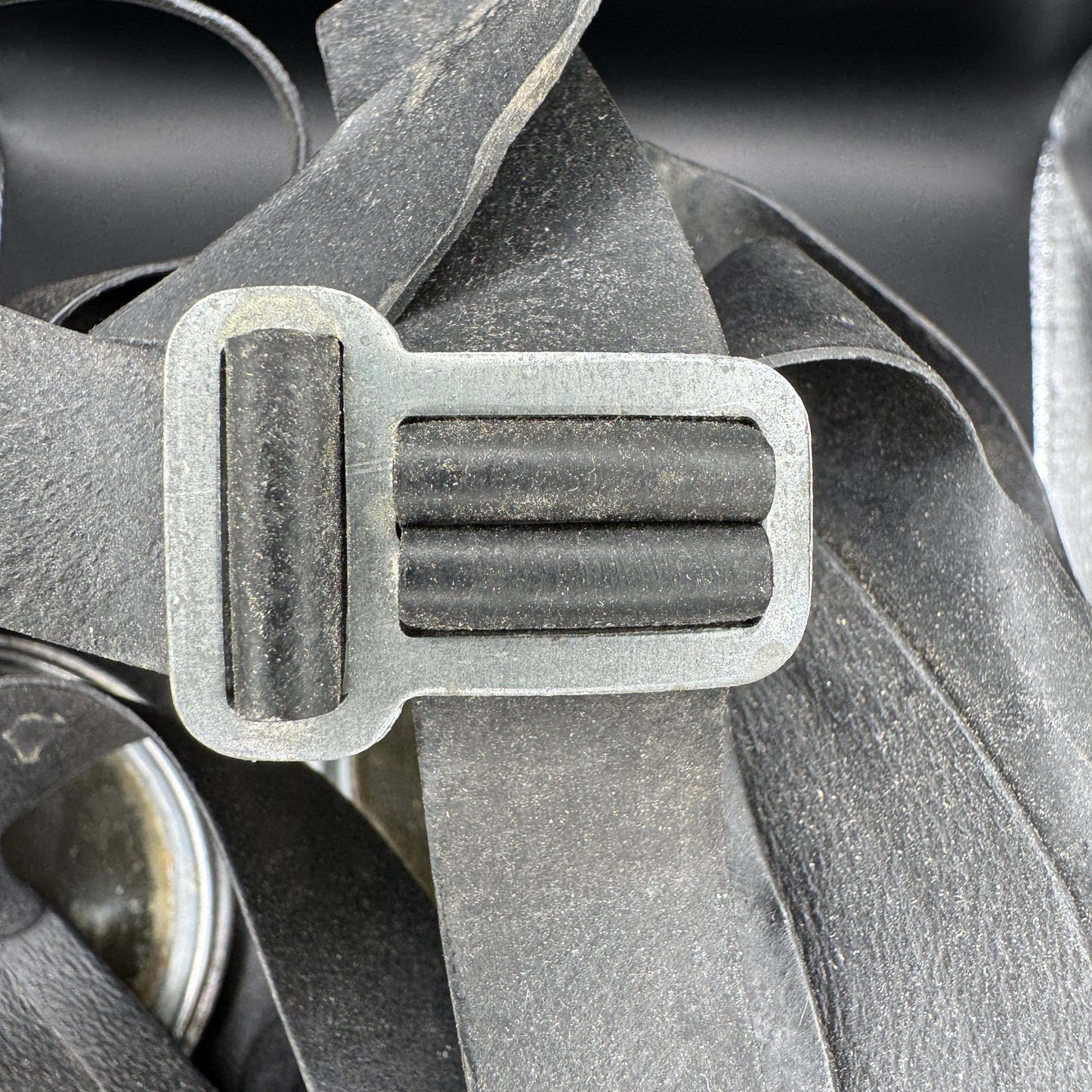 WW2 original artifact – VM40 Volksgasmaske Luftschutz – interior page