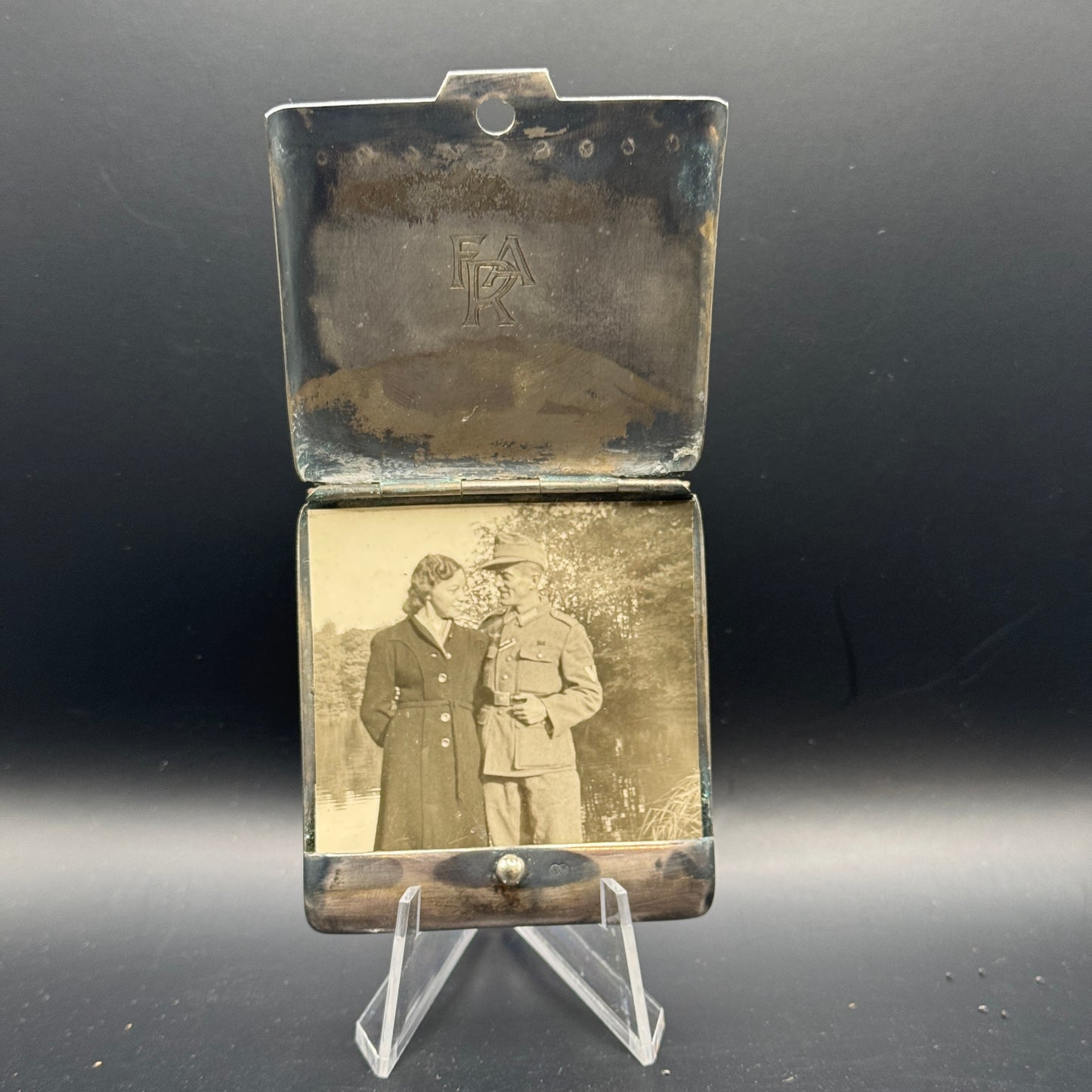 WW2 original artifact – German Silver-Plated Photo Box – 122nd Infantry Regiment (INF RGT 122) – interior page