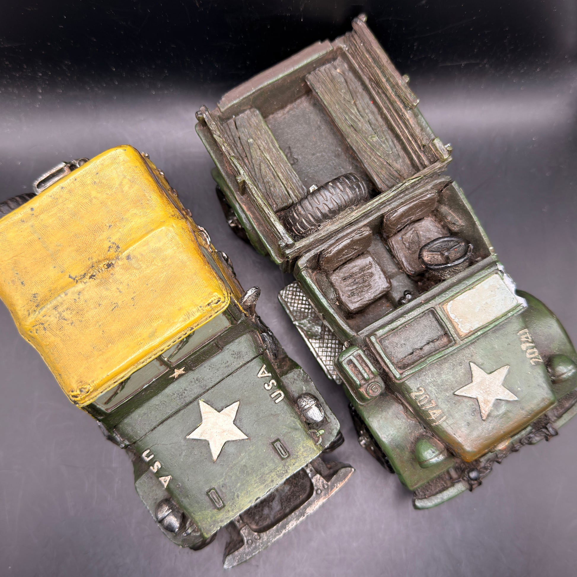 WW2 original artifact – 2x WW2 U.S. Resin Vehicles – by P.I.S.C. – Mint Condition – interior page