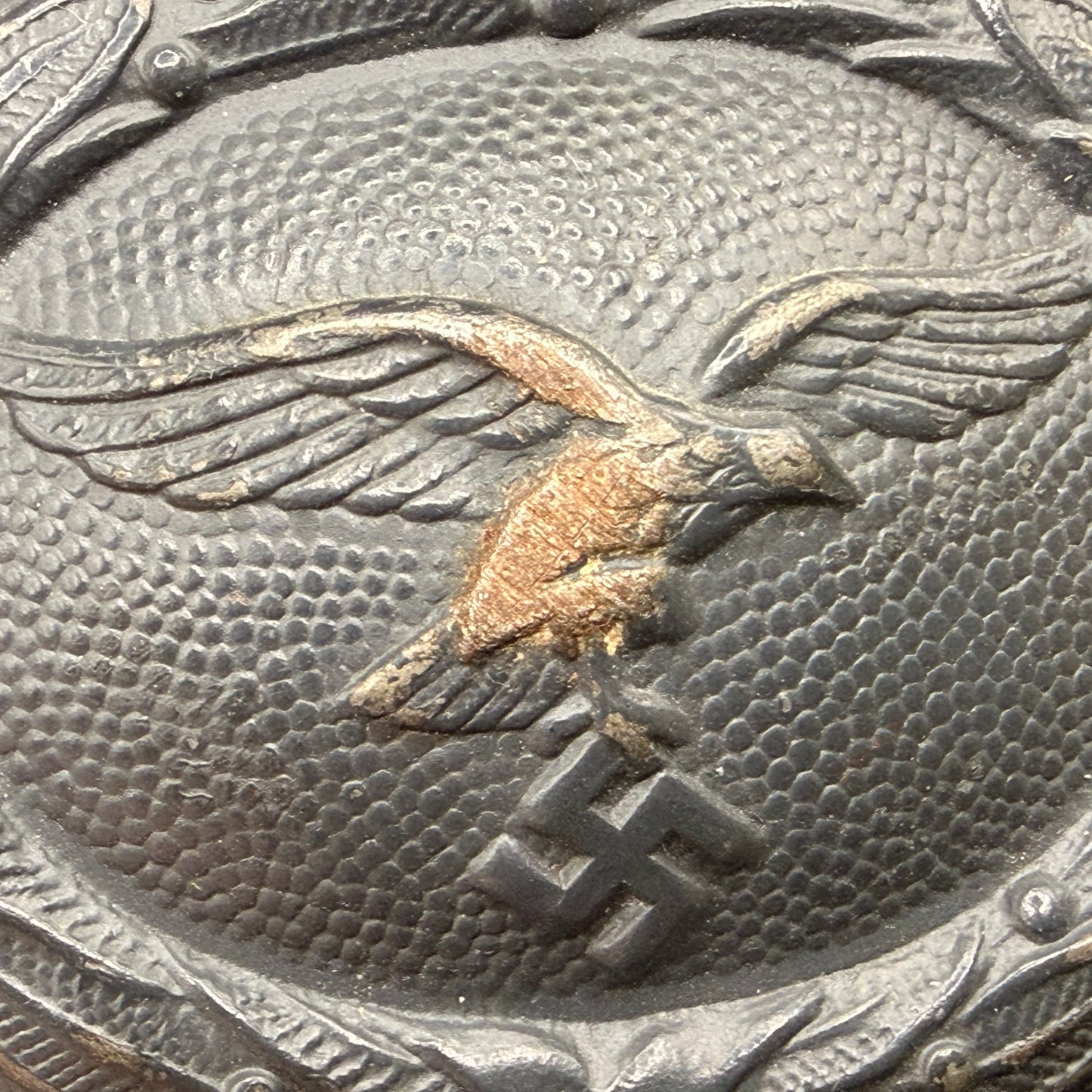 WW2 original artifact – Luftwaffe steel belt buckle by Noelle & Hueck 1942 – interior page