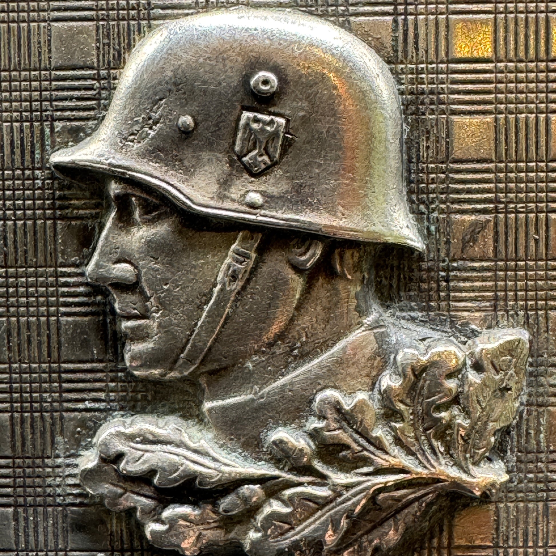 WW2 original artifact – German Silver-Plated Photo Box – 122nd Infantry Regiment (INF RGT 122) – interior detail