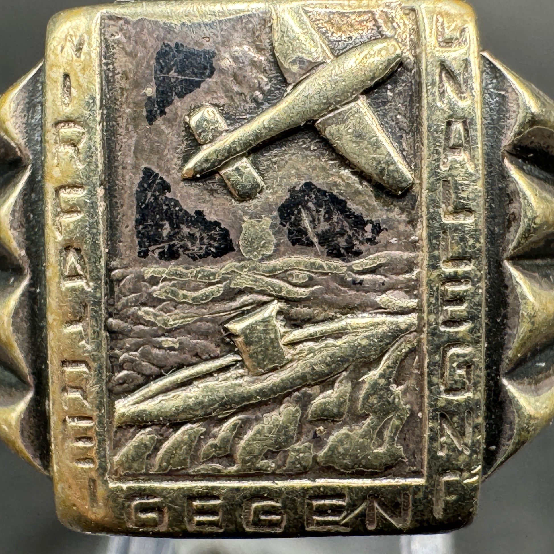WW2 original artifact – Ring Wir Fahren Gegen Engelland – interior detail