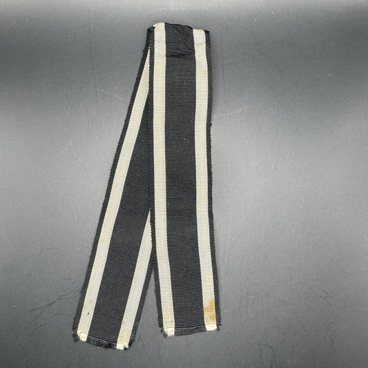 WW2 original artifact – Ribbon for EK2 Imperial 1914 – interior detail