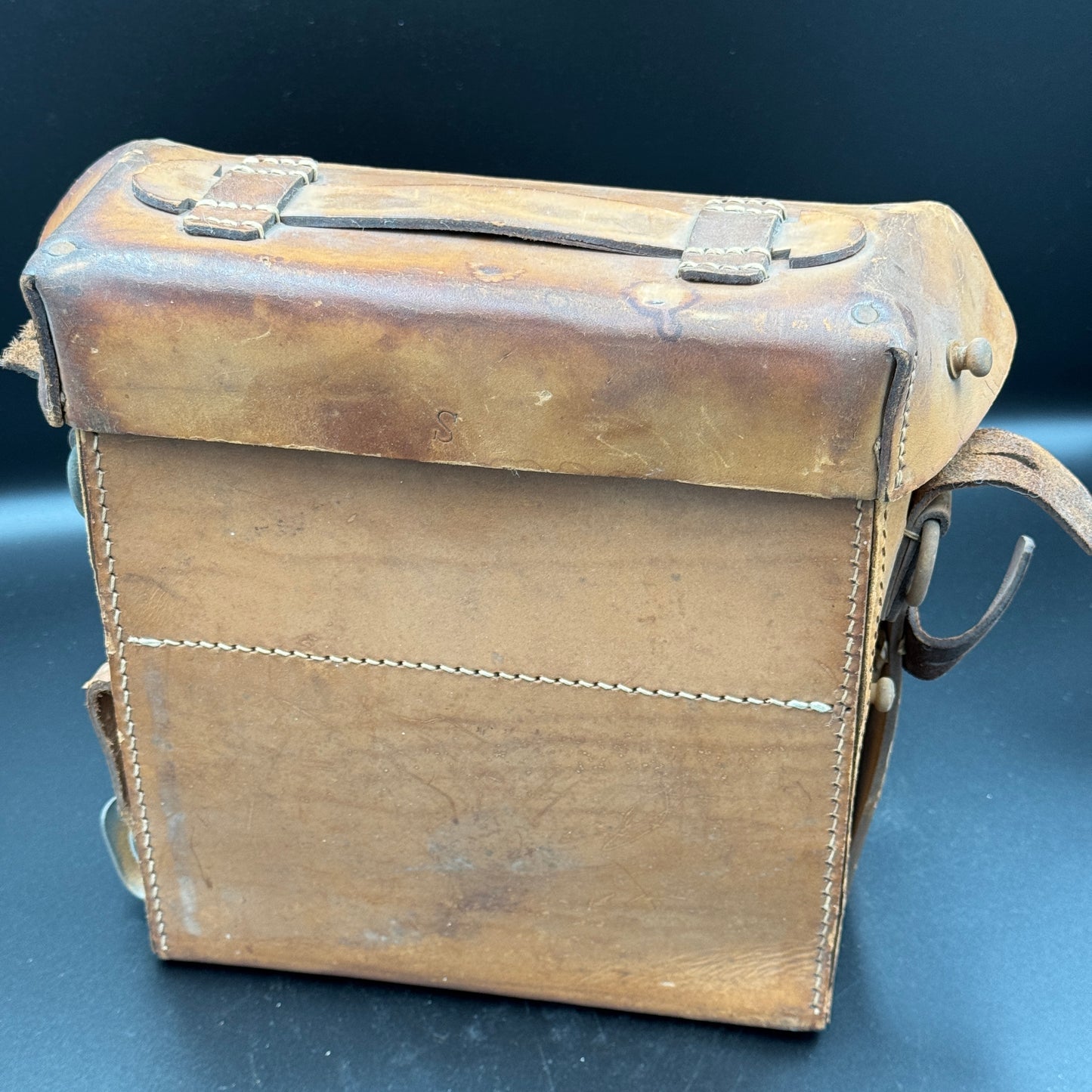 WW2 original artifact – D.R.K. LEATHER MEDICAL FIRST AID BAG – AxisArtifacts