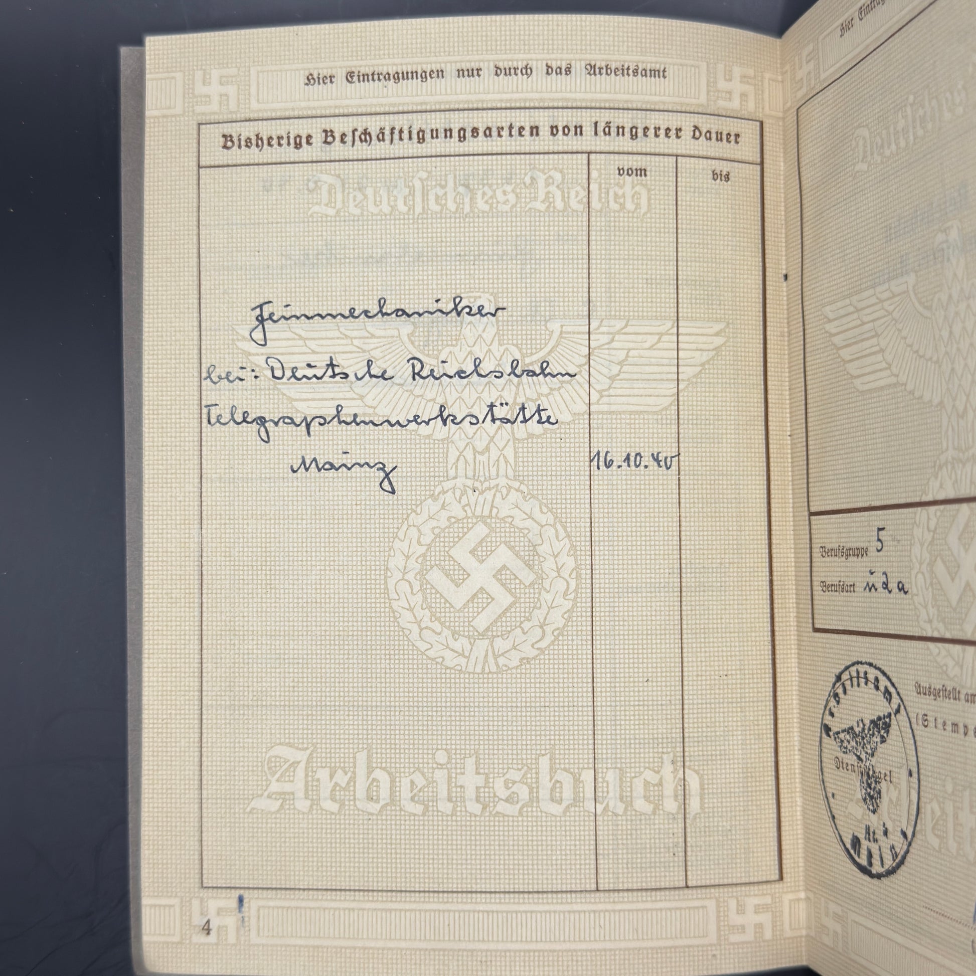 WW2 original artifact – Arbeitsbuch Feinmechaniker Deutsche Reichsbahn – interior page