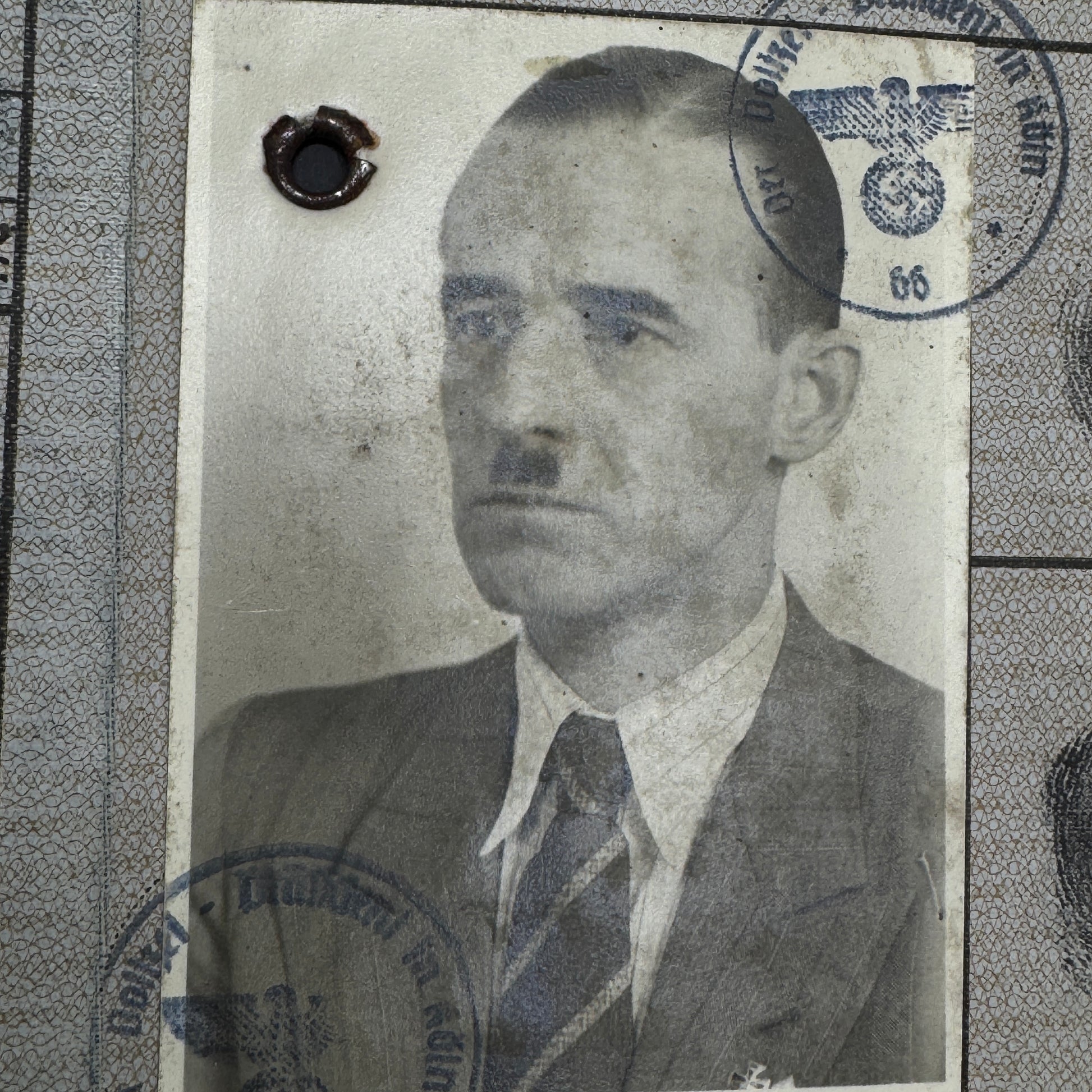 WW2 original artifact – Kennkarte Diplomat – interior page