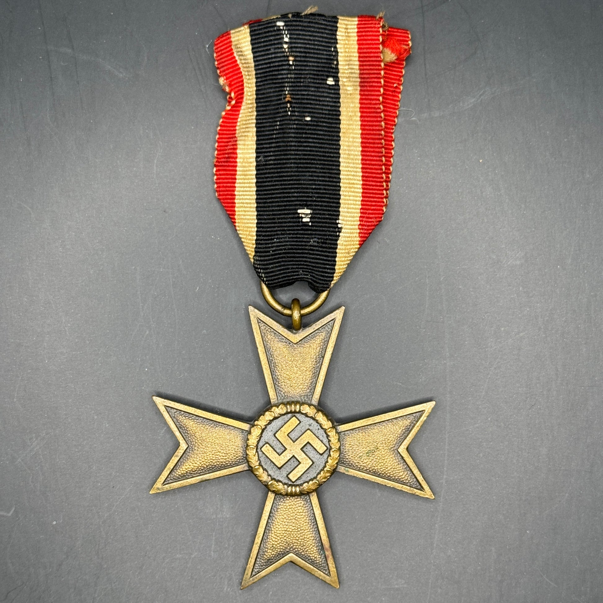 WW2 original artifact – Kriegsverdienstkreuz with ribbon – interior detail