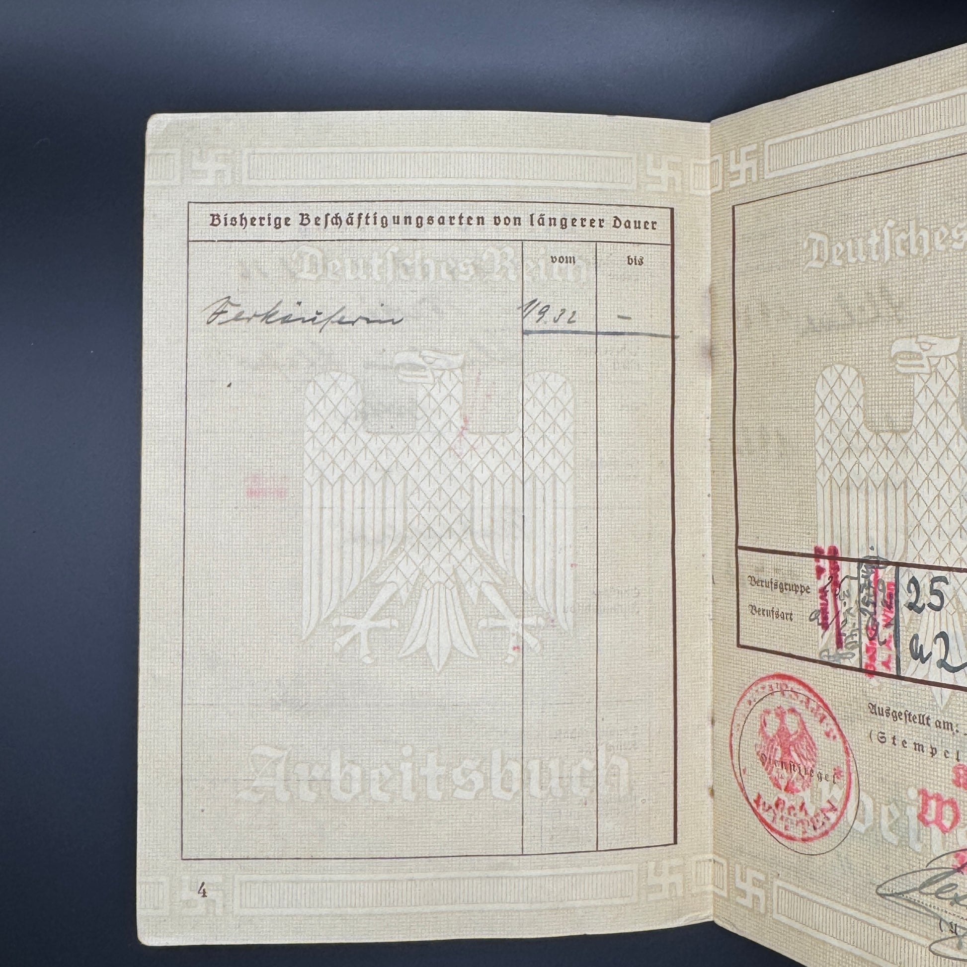 WW2 original artifact – Arbeitsbuch Shoe saleswoman – interior page