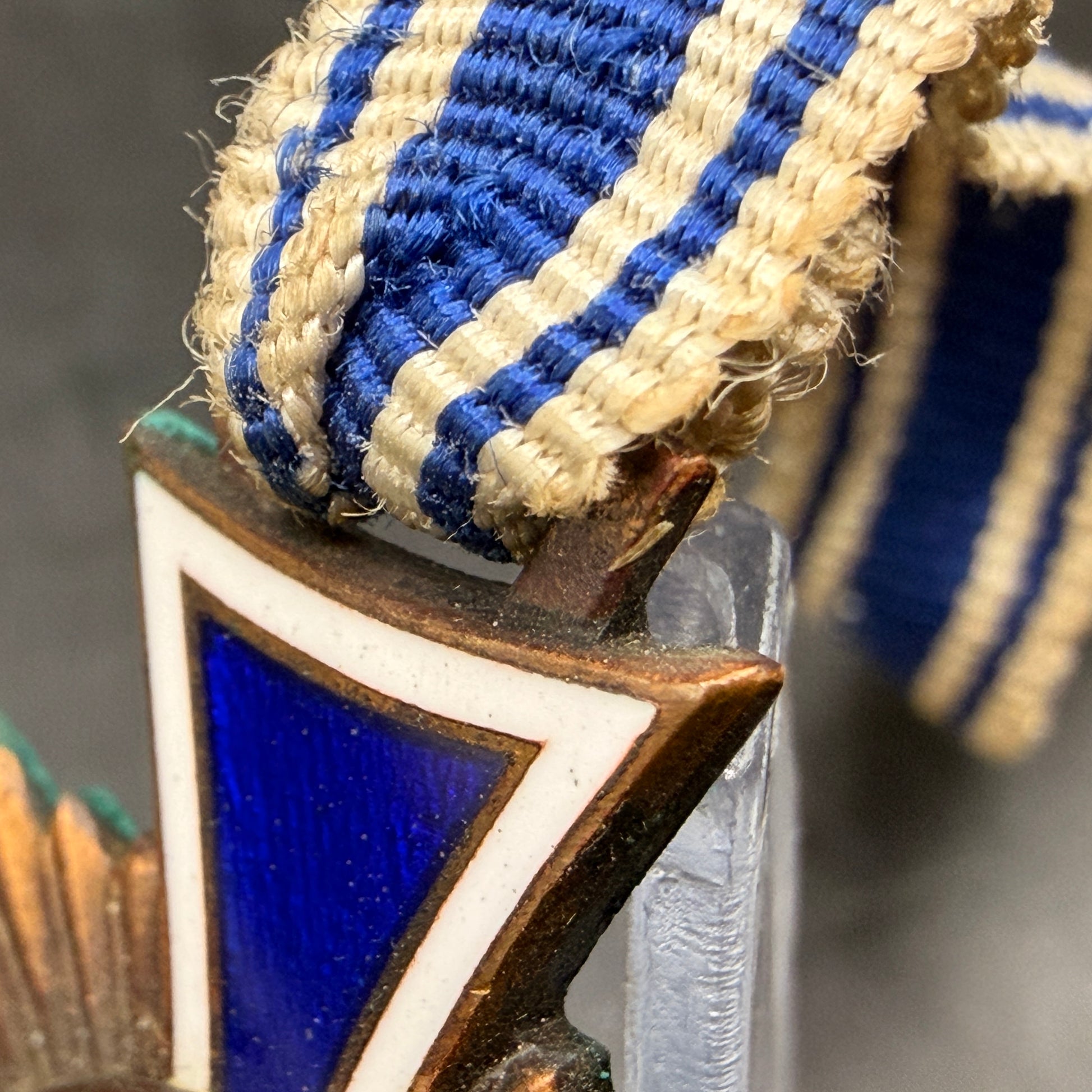 WW2 original artifact – Mutter Kreuz Bronze (with long ribbon) – interior page