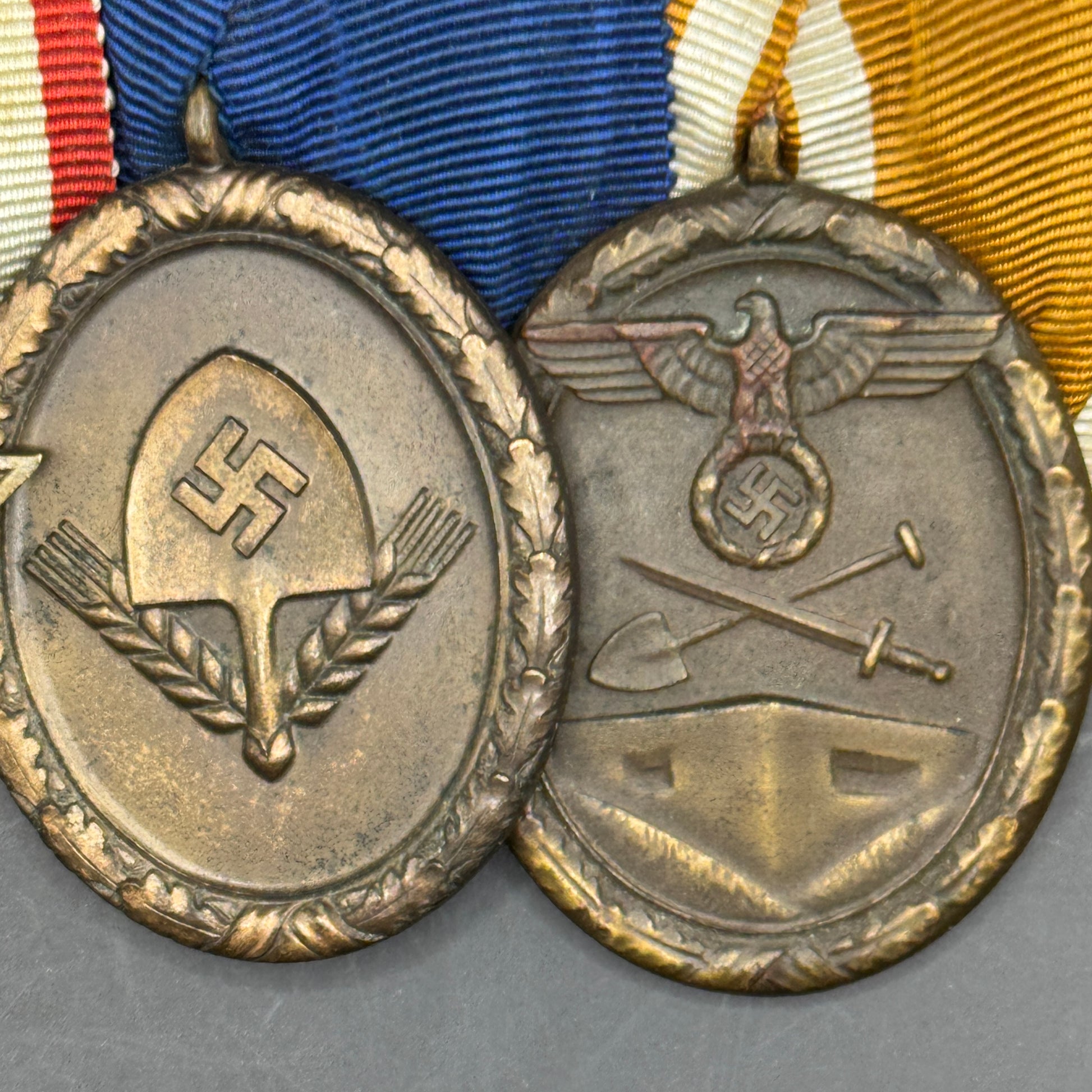 WW2 original artifact – 3-er Spange KVK2, RAD, Westwall with box – interior page