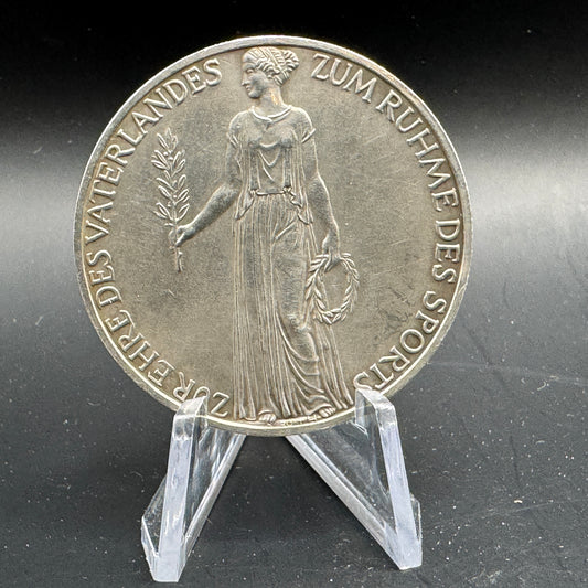 WW2 original artifact – 1936 Berlin Olympics Commemorative Medallion in Silver – interior detail