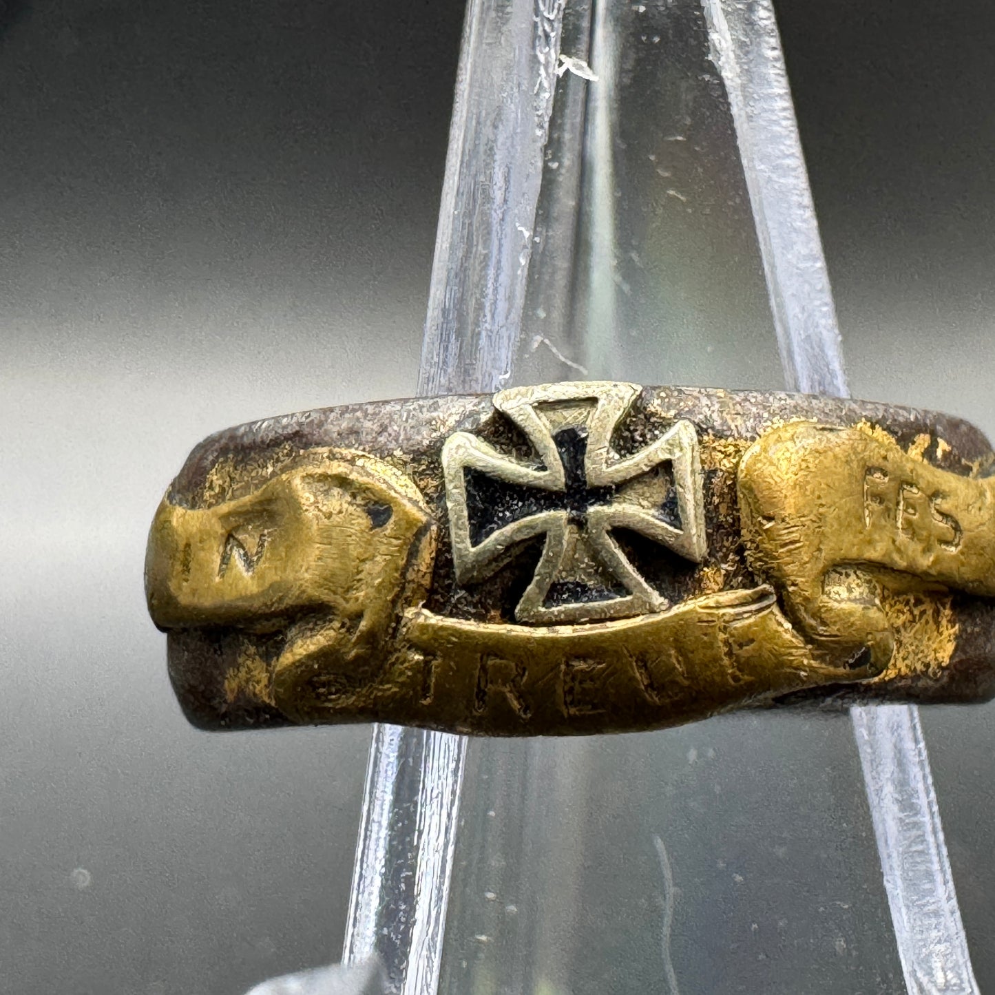 WW2 original artifact – Trenchart ring with iron cross 18mm – interior detail