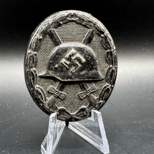WW2 original artifact – Verwundeten Abzeichen (VWA) Schwarz – AxisArtifacts