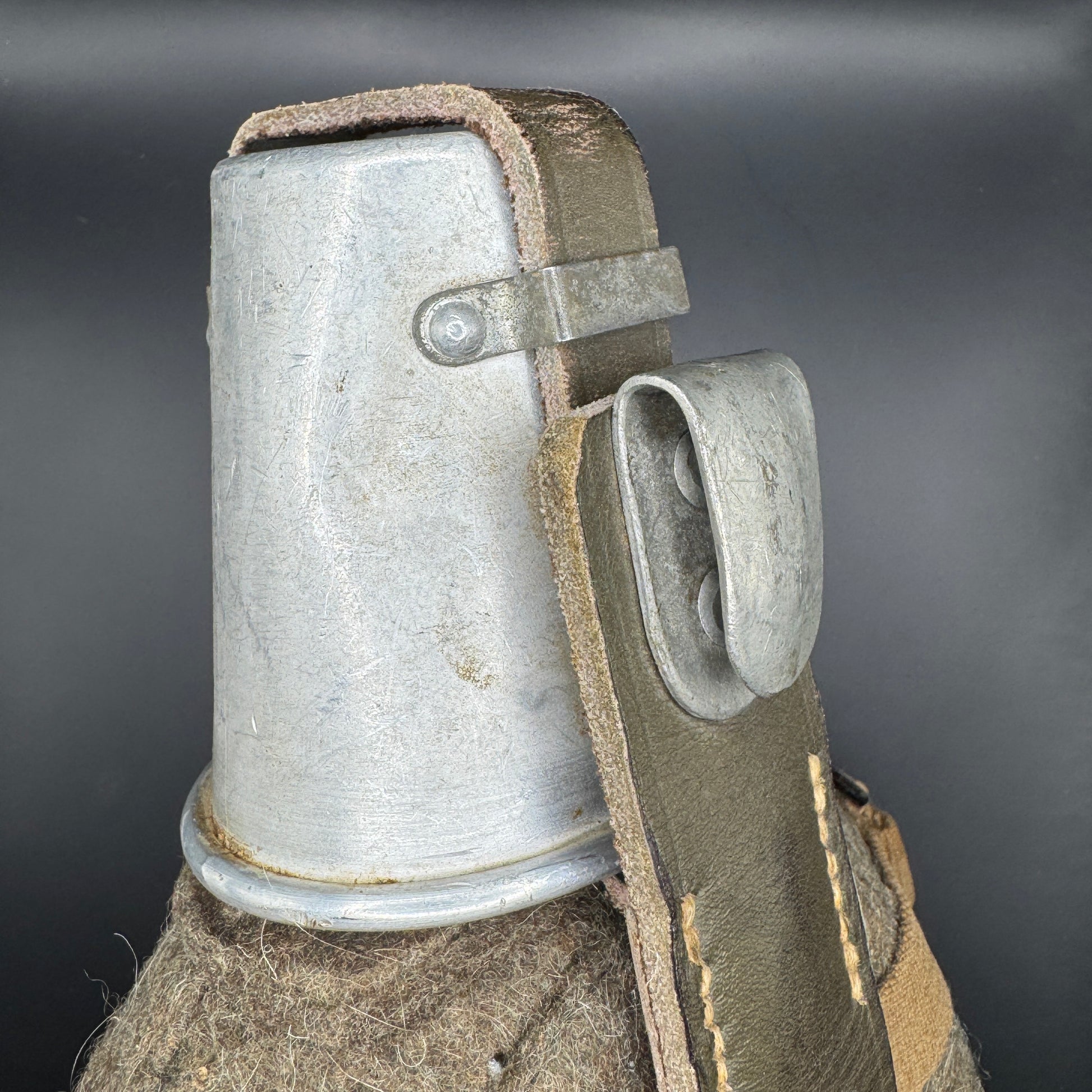 WW2 original artifact – WW1 GERMAN MEDICAL PATTERN WATER BOTTLE – interior detail