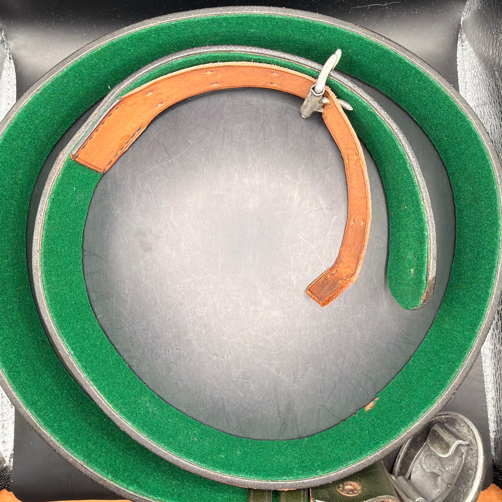 WW2 original artifact – Koppelschloss des Amtsvorstehers der deutschen Forstwirtschaft des 3. Reiches – interior page