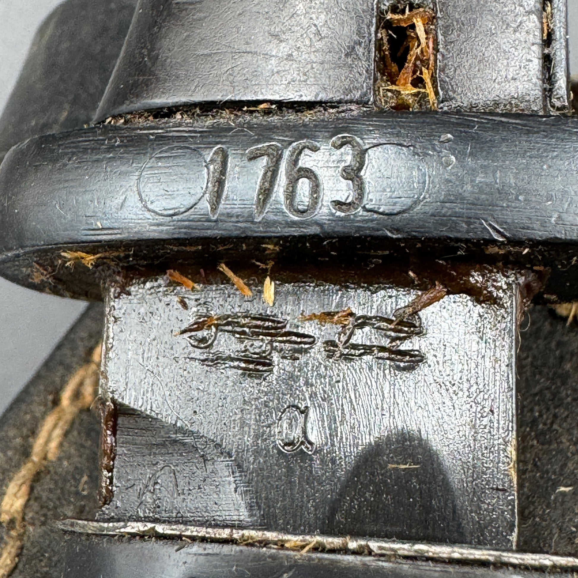 WW2 original artifact – Almost Mint K98 Bayonet with frog – interior page