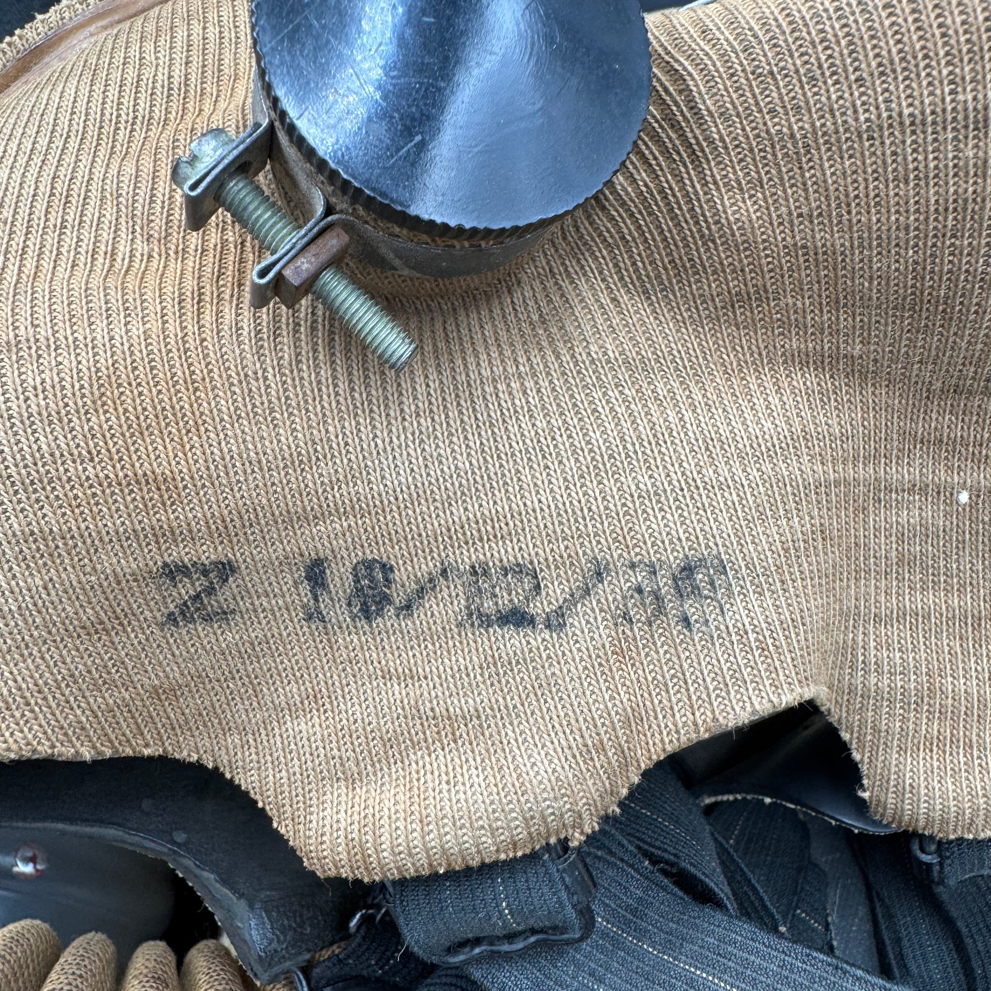 WW2 original artifact – British gas mask 1943 – interior page