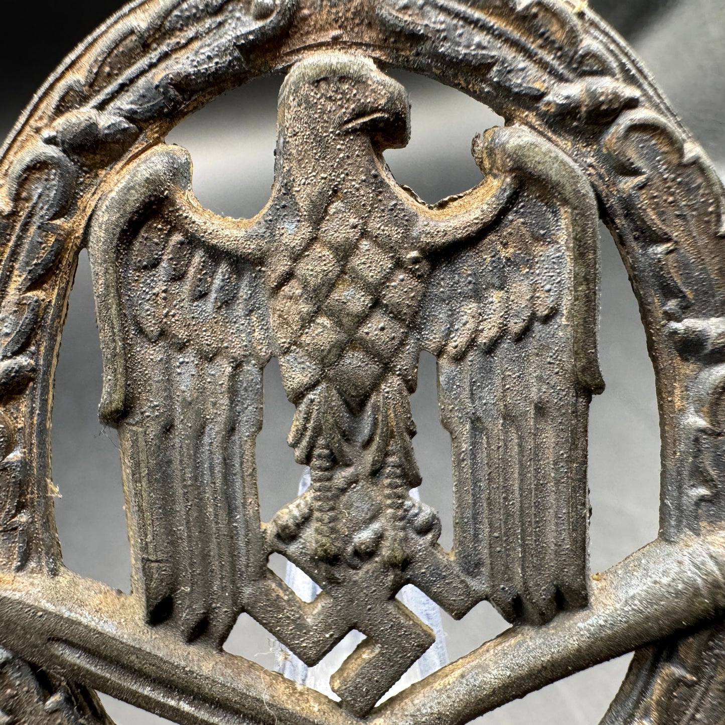 WW2 original artifact – Allgemeines Sturmabzeichen hollow without the pin – interior detail