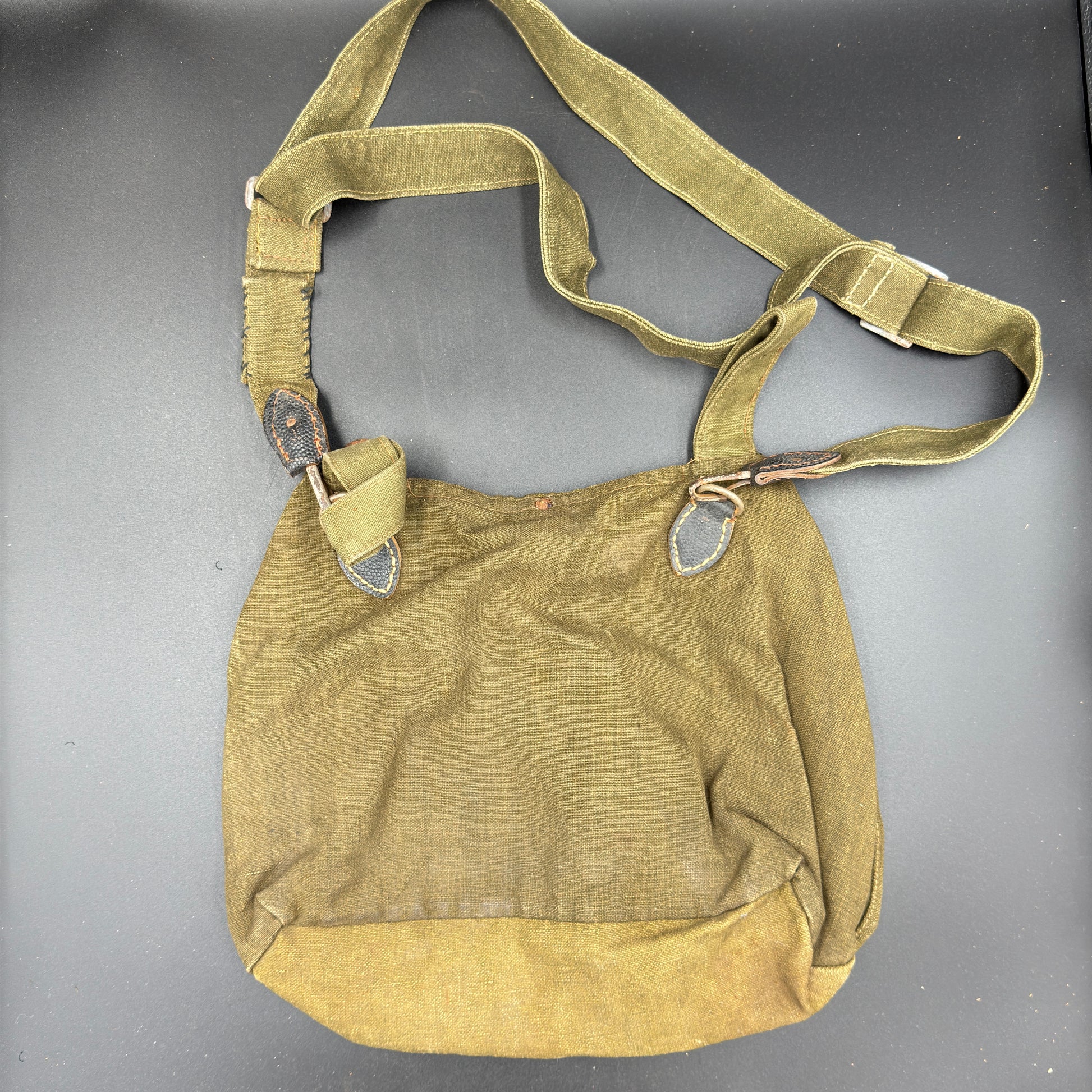 WW2 original artifact – Brotbeutel Modell 1944 – interior detail