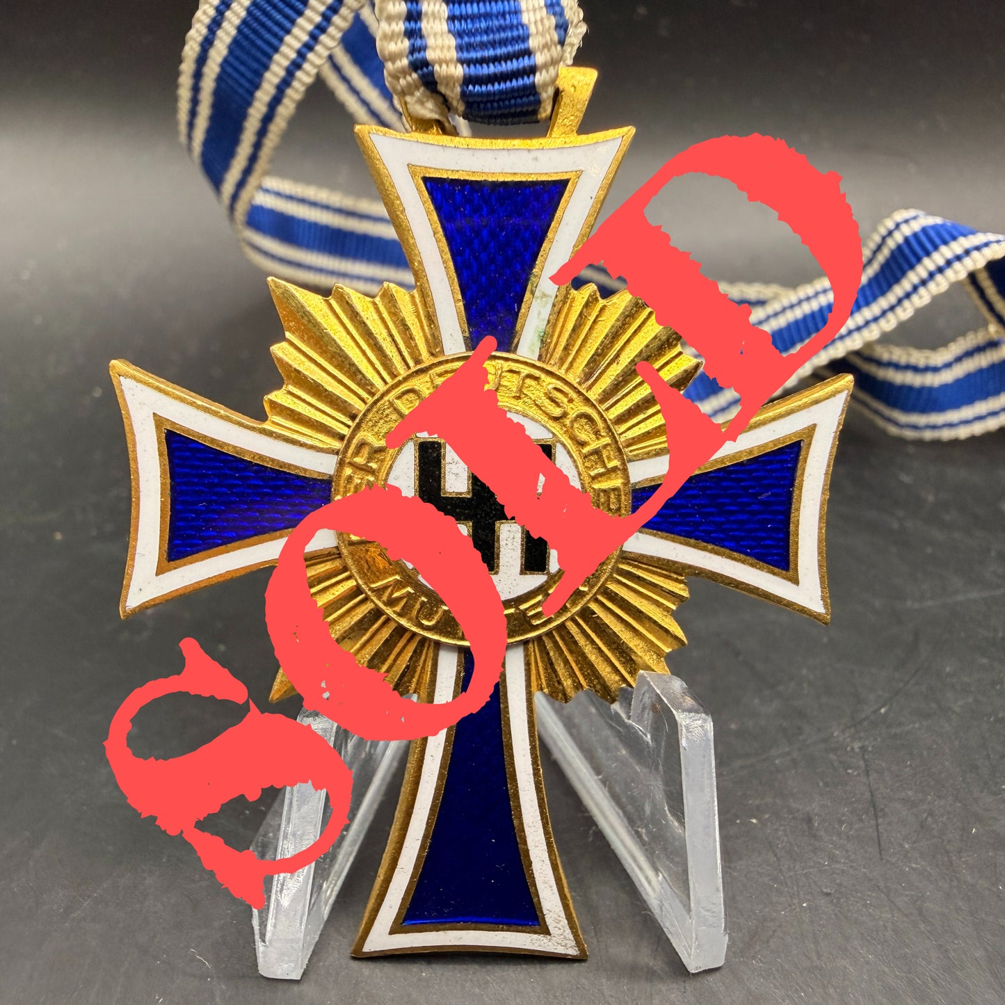 WW2 original artifact – Mutter Kreuz Gold – AxisArtifacts