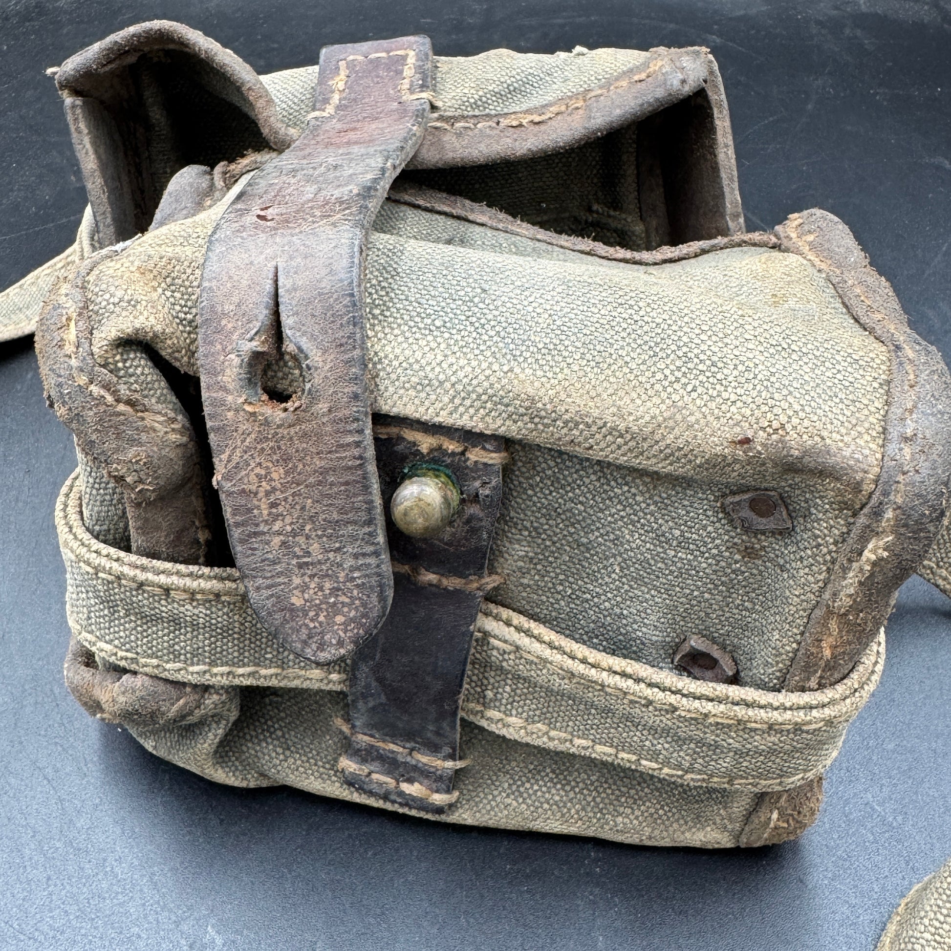 WW2 original artifact – Extreme rare: Japanese feed system for the Nambu LMG – interior page