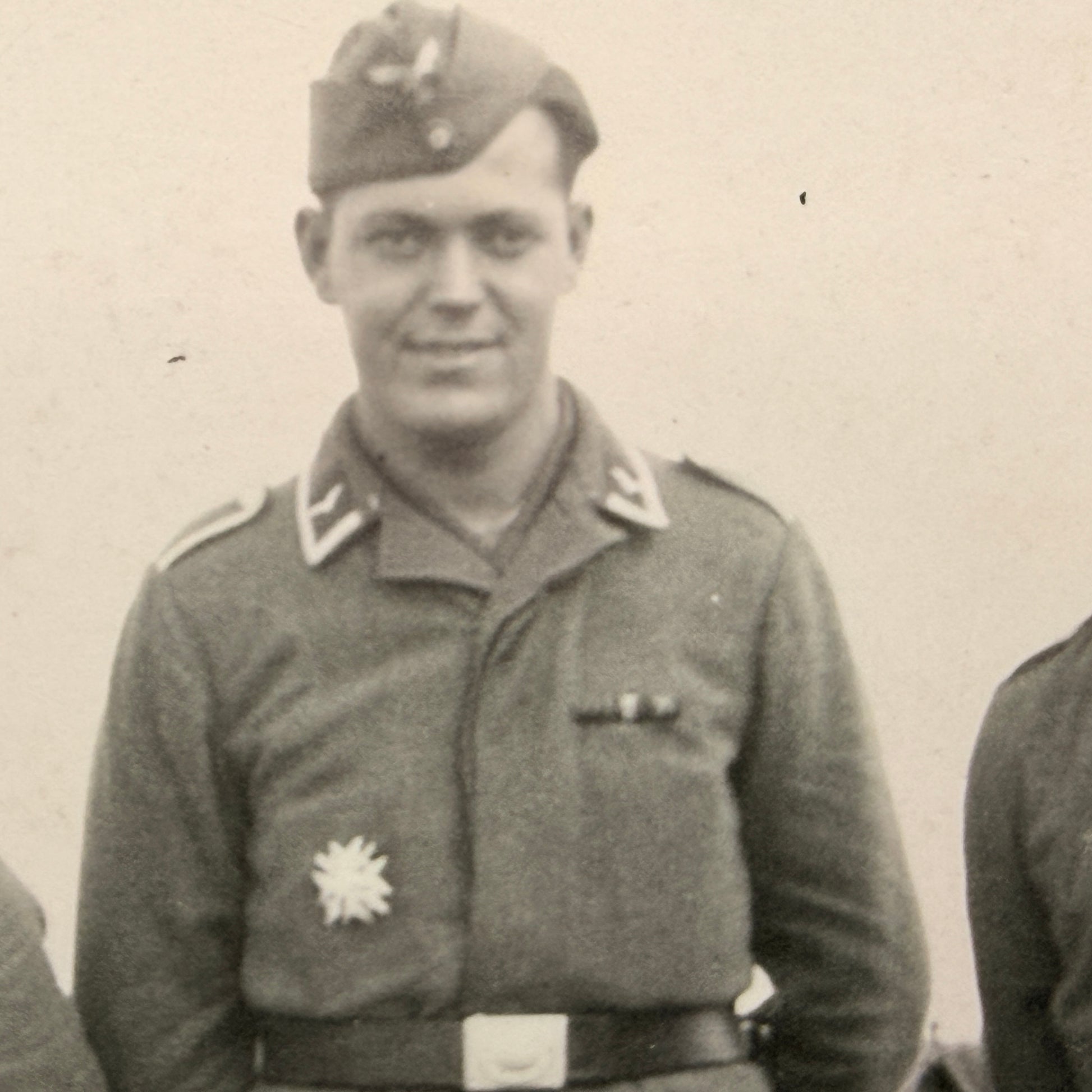 WW2 original artifact – Luftwaffe Group Photo Set with Rare Spanish Cross – 2 Original WWII Photos – interior title page