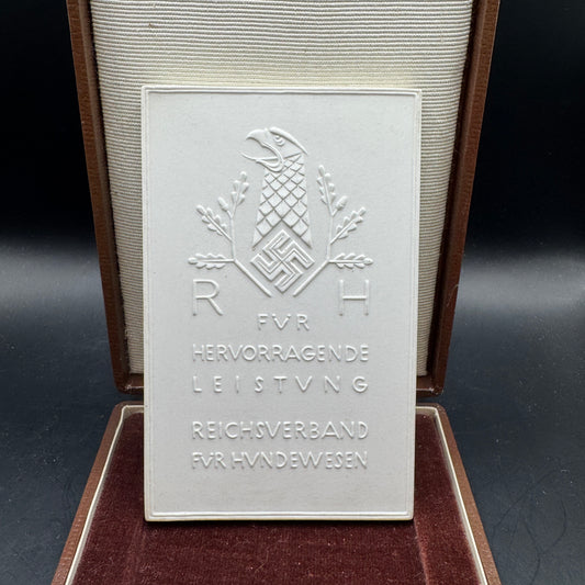 WW2 original artifact – Extremely rare!! Reichsverband für das deutsche hundewesen with original case – AxisArtifacts