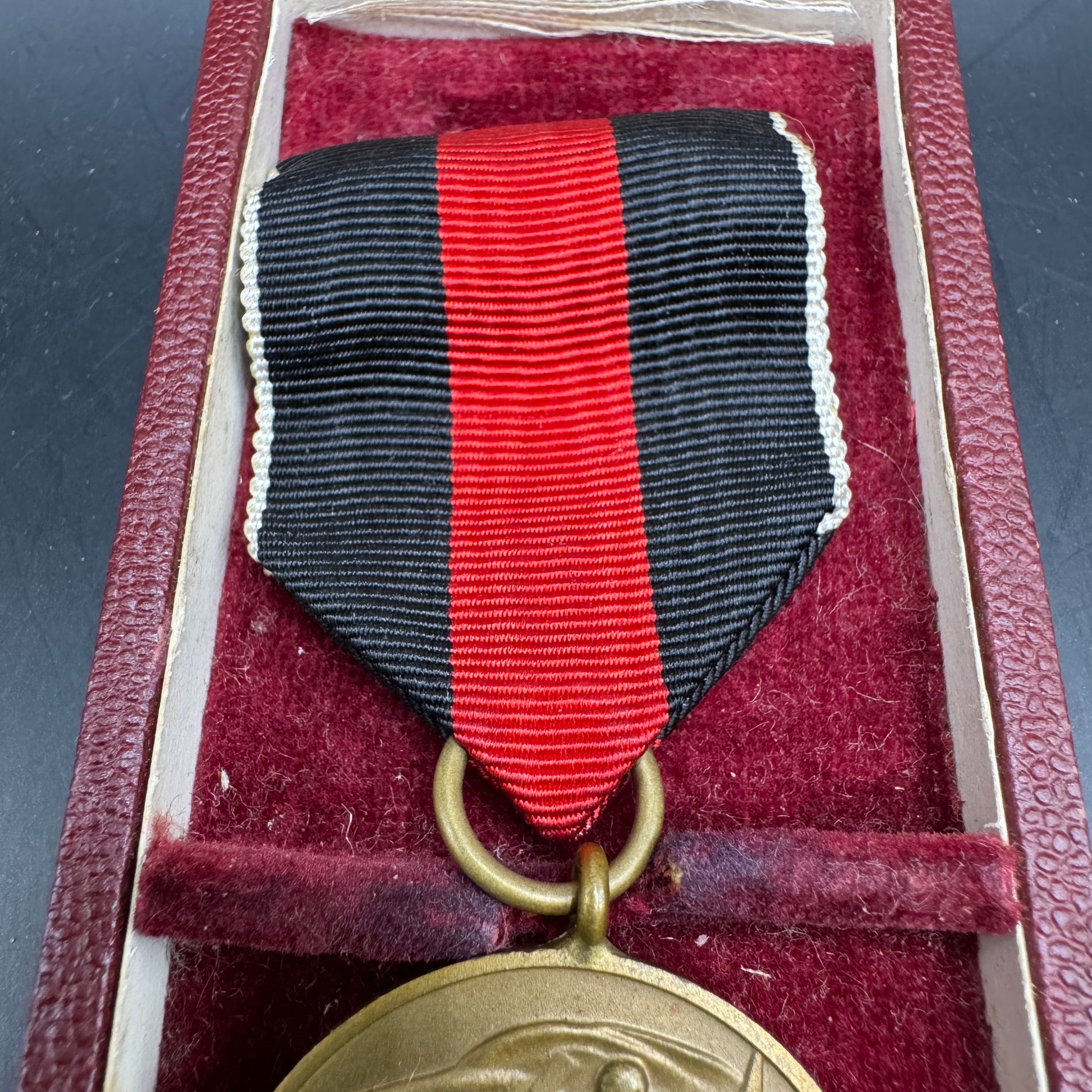 WW2 original artifact – Anschluss medal Sudetenland Cased – interior page