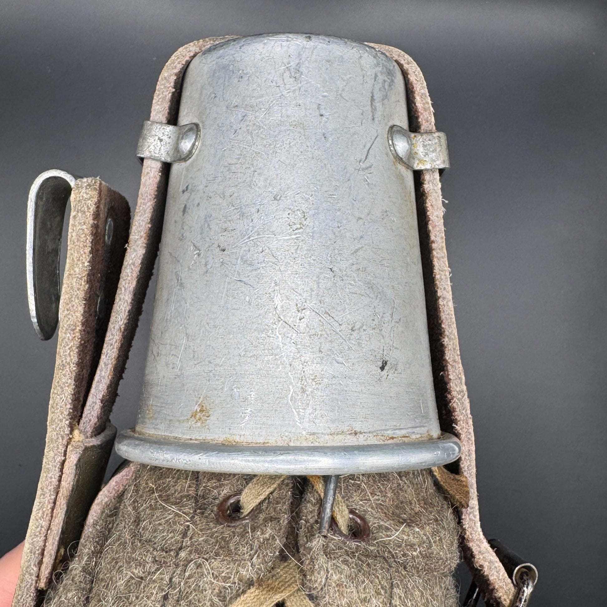 WW2 original artifact – WW1 GERMAN MEDICAL PATTERN WATER BOTTLE – interior title page
